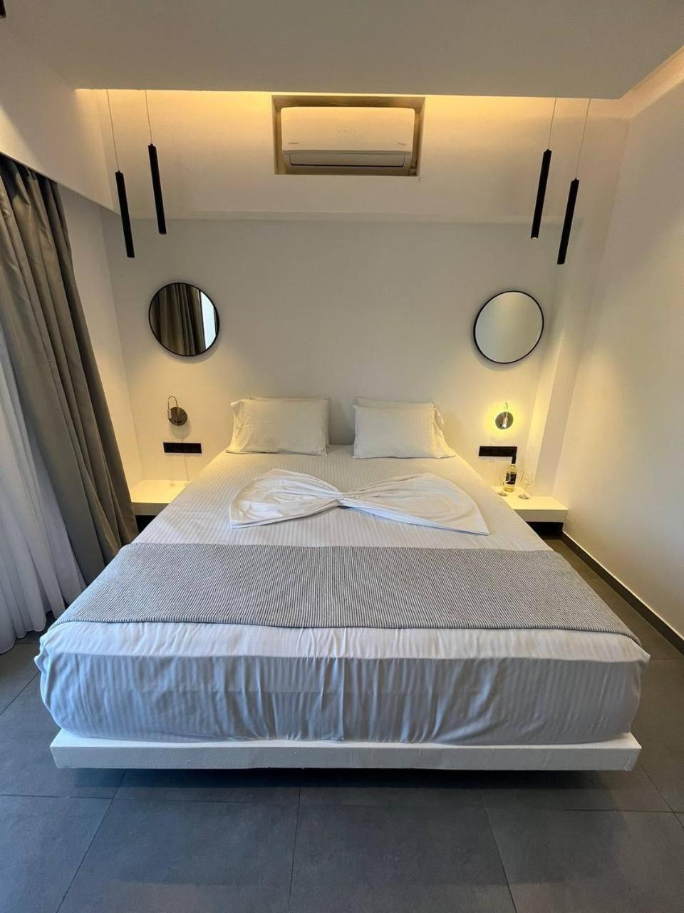 Superior Sea and Sky View Double Room - Photo 2