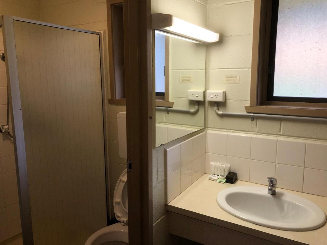 Family Room with Private Bathroom photo 3