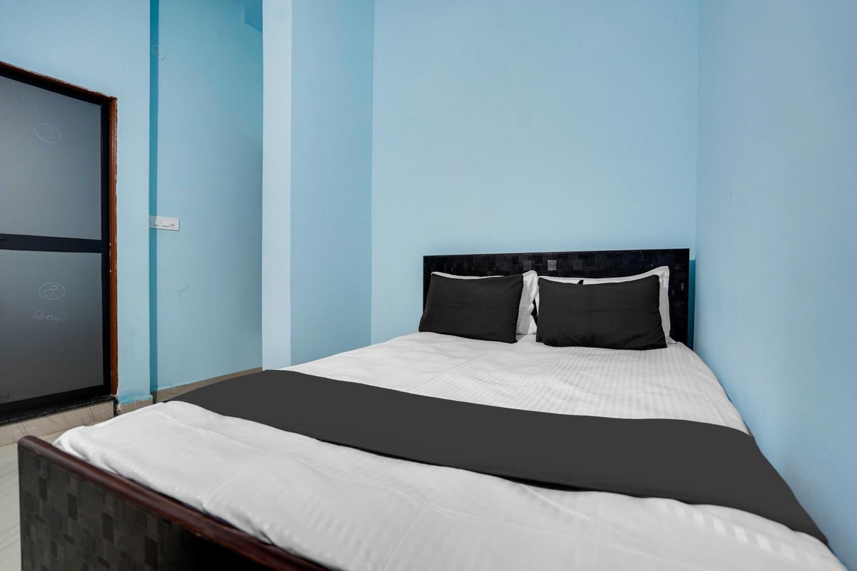 Standard Double Room photo 3