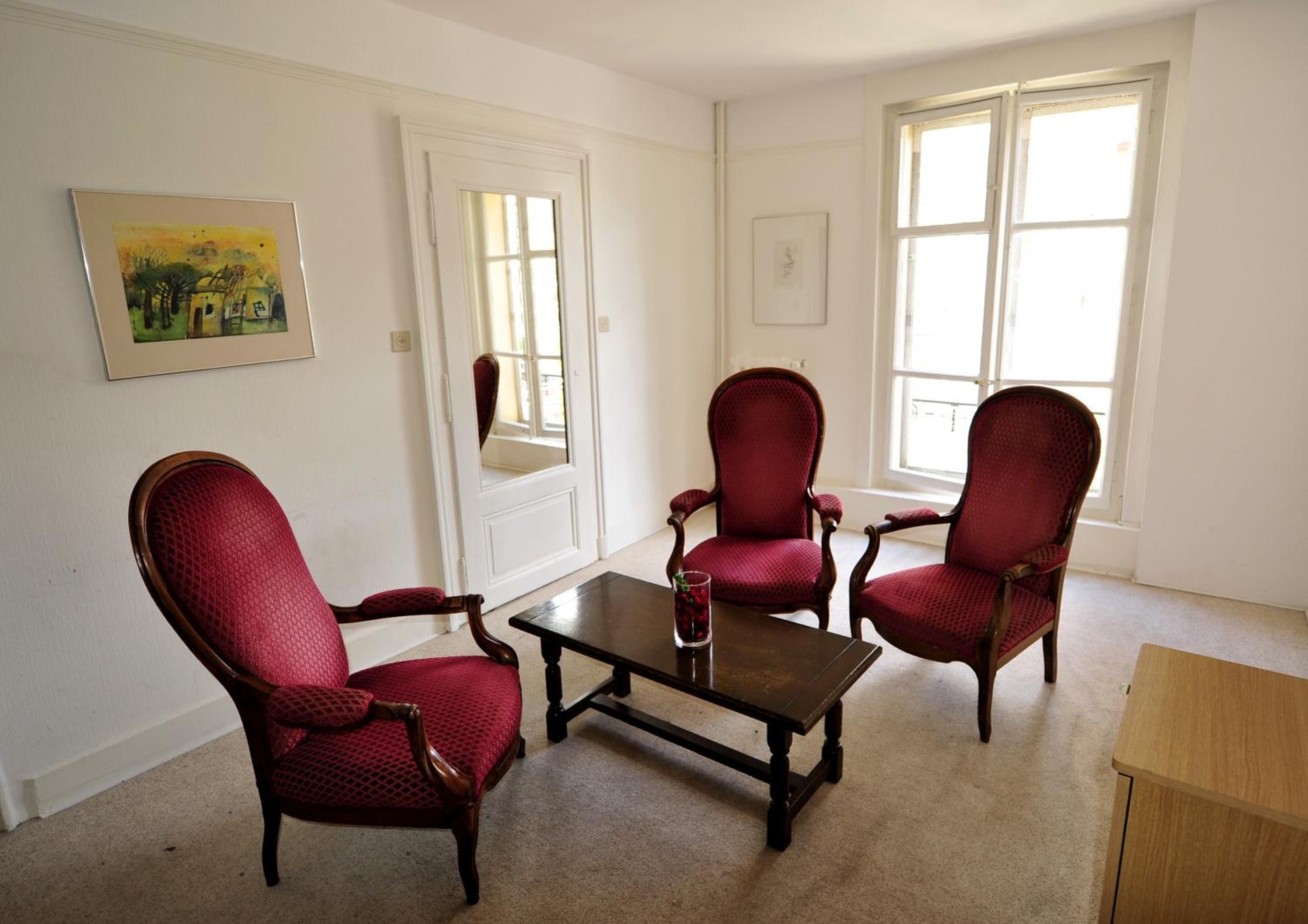 Family Room photo 2