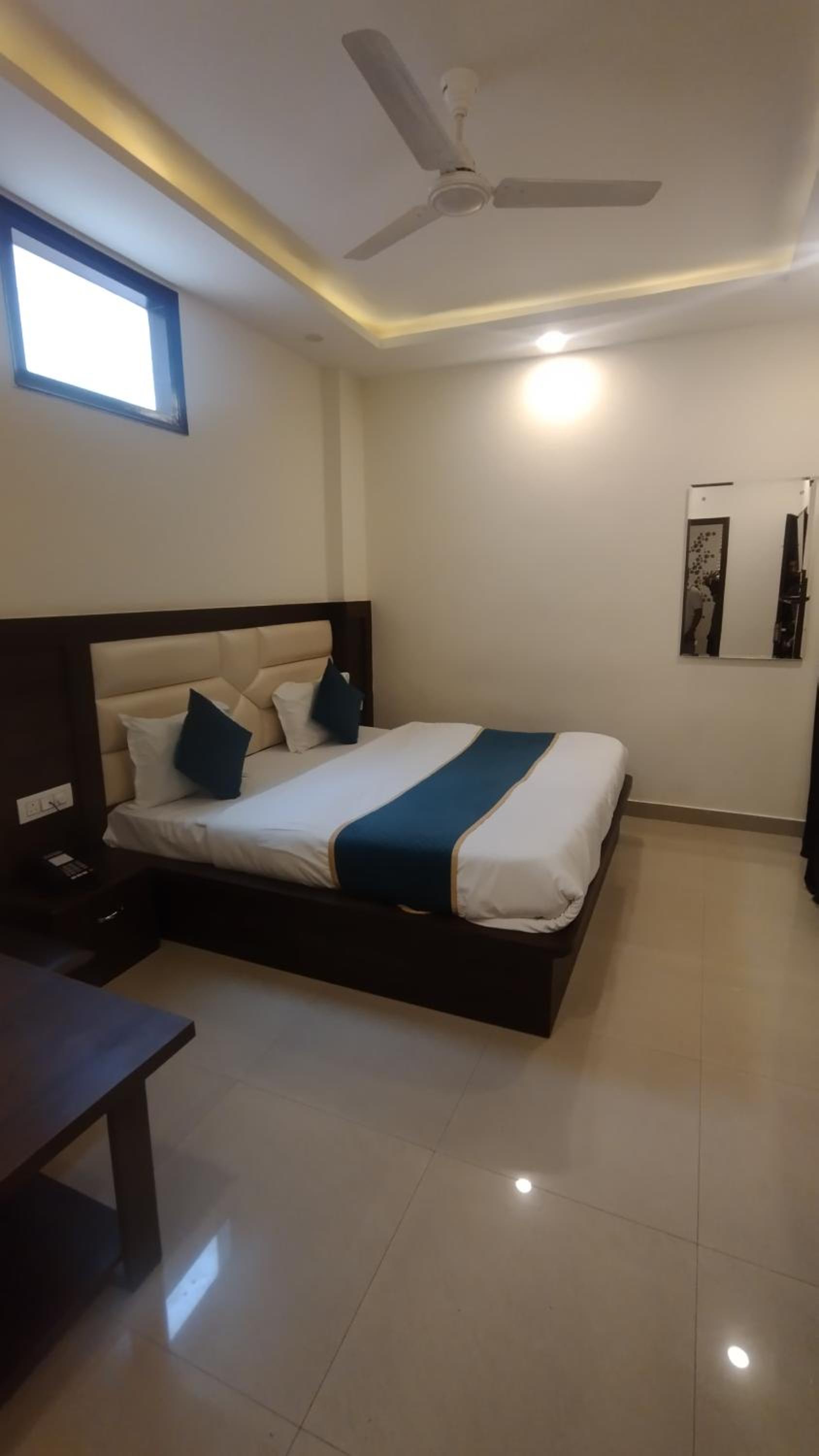 Double Room with Private Bathroom photo 1
