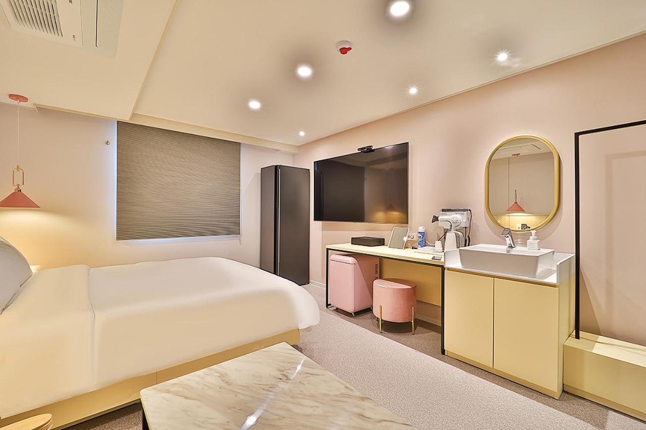 Deluxe Double Room - Photo 2