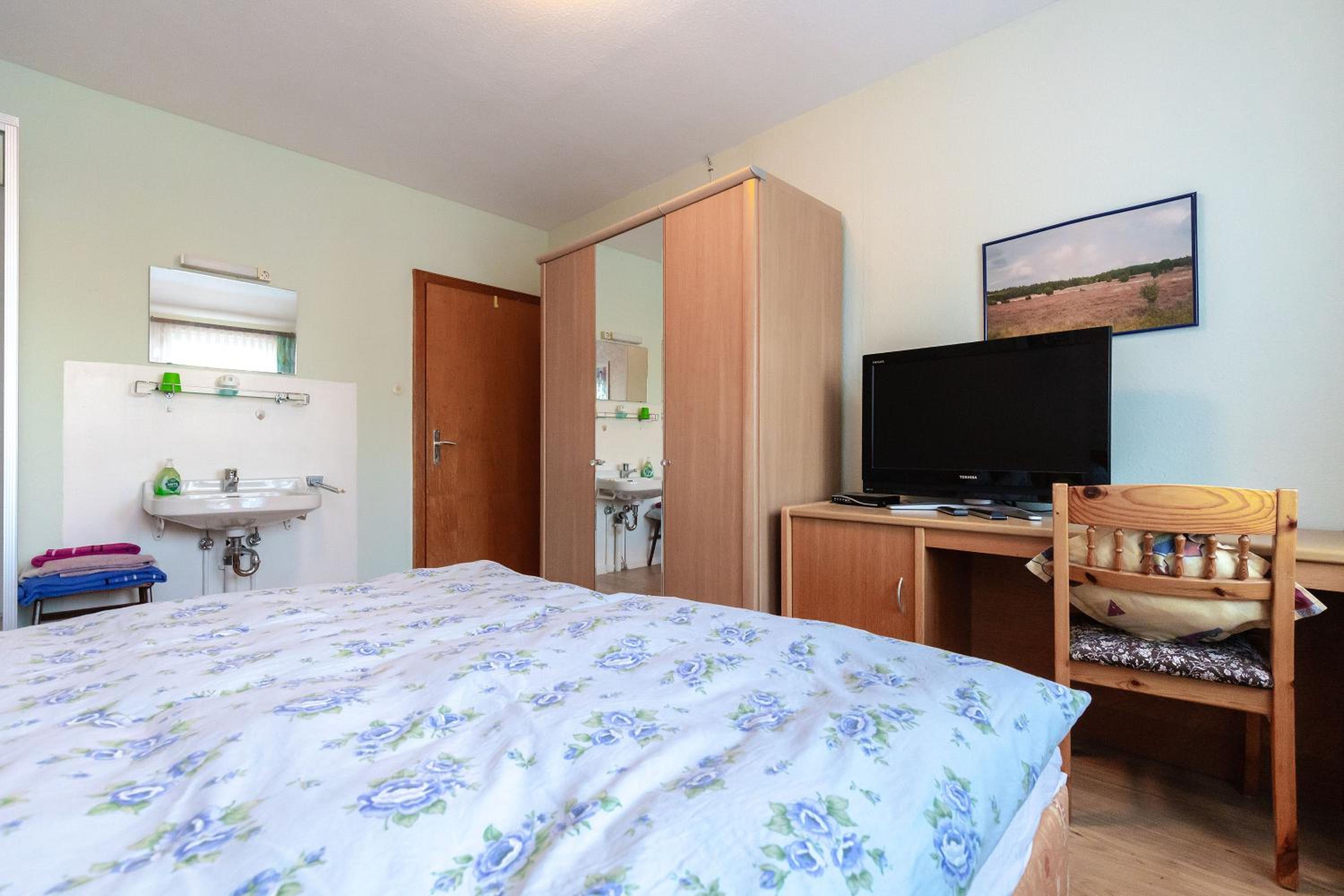 Three-Bedroom Apartment - High Floor photo 1