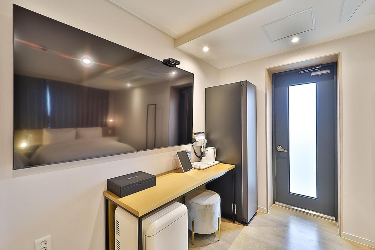 Twin Room with Terrace photo 3