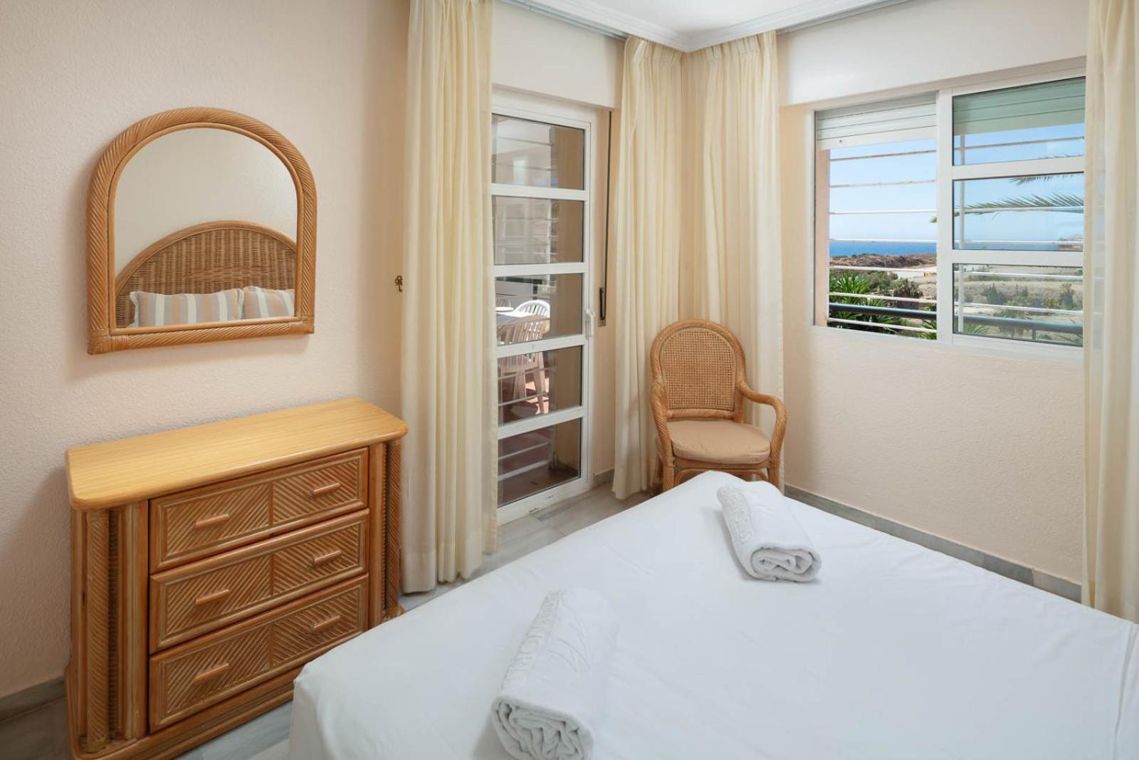 Apartamento de dos habitaciones con vista al mar