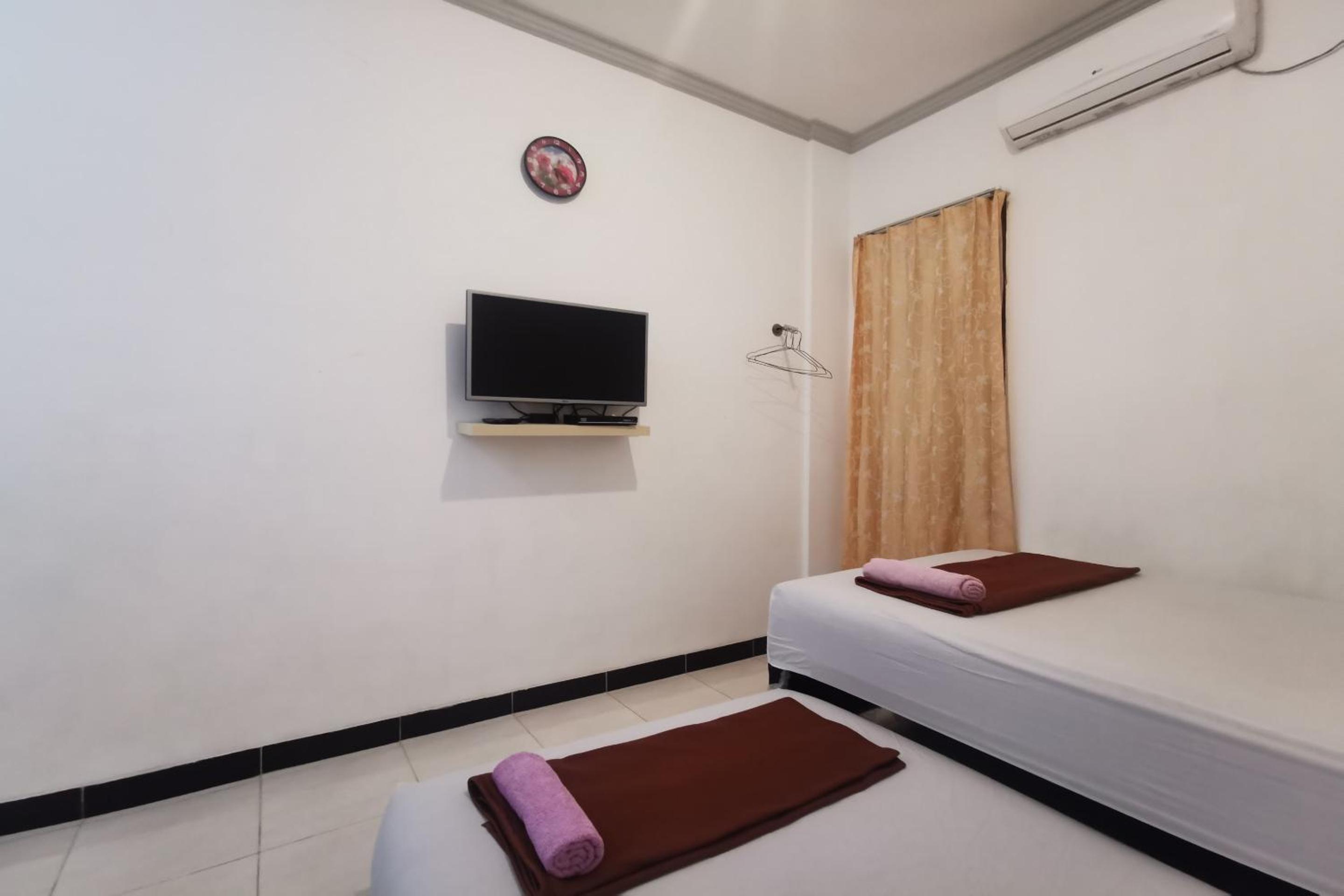 Standard Twin Room photo 3