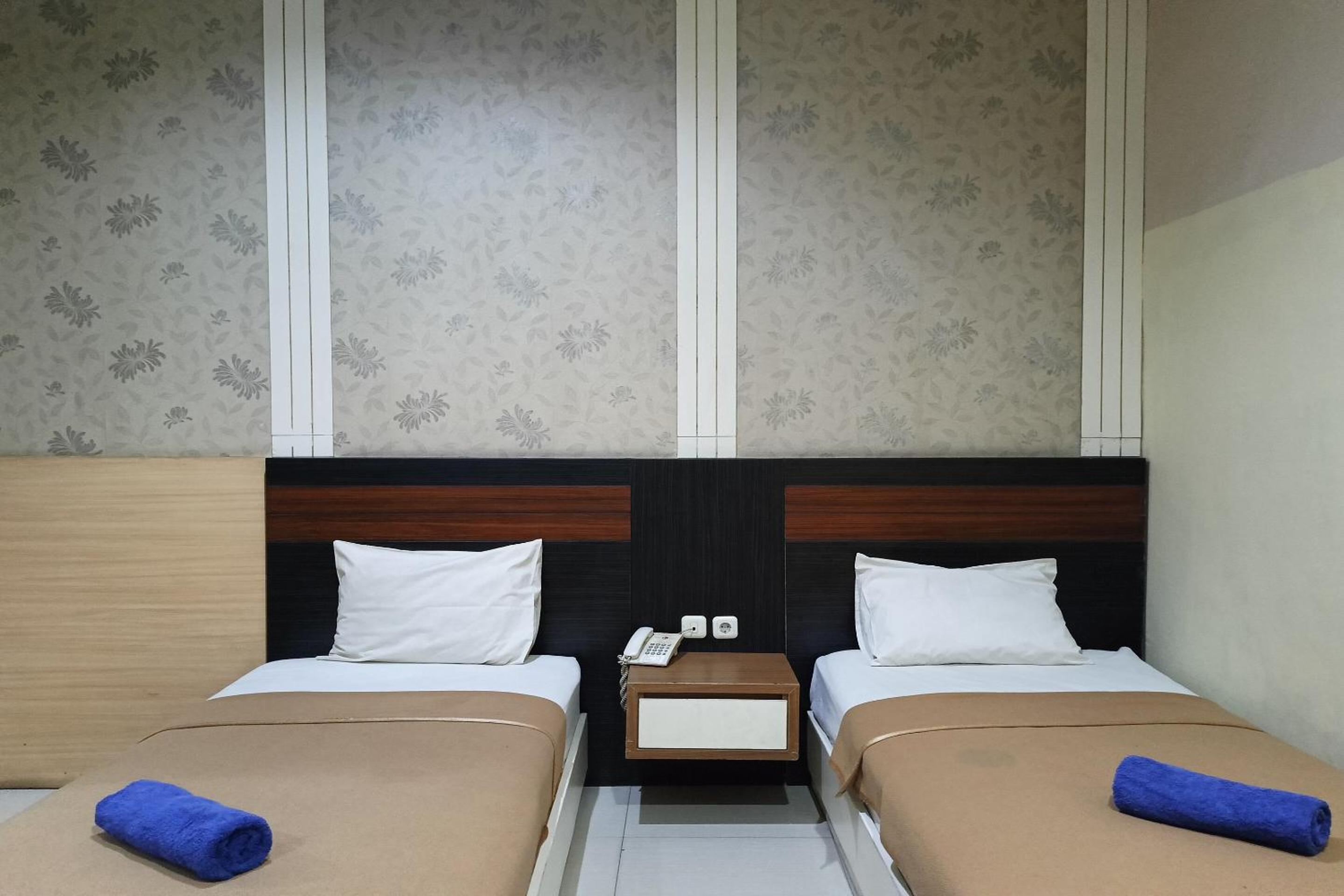 Delxue Twin Room photo 3