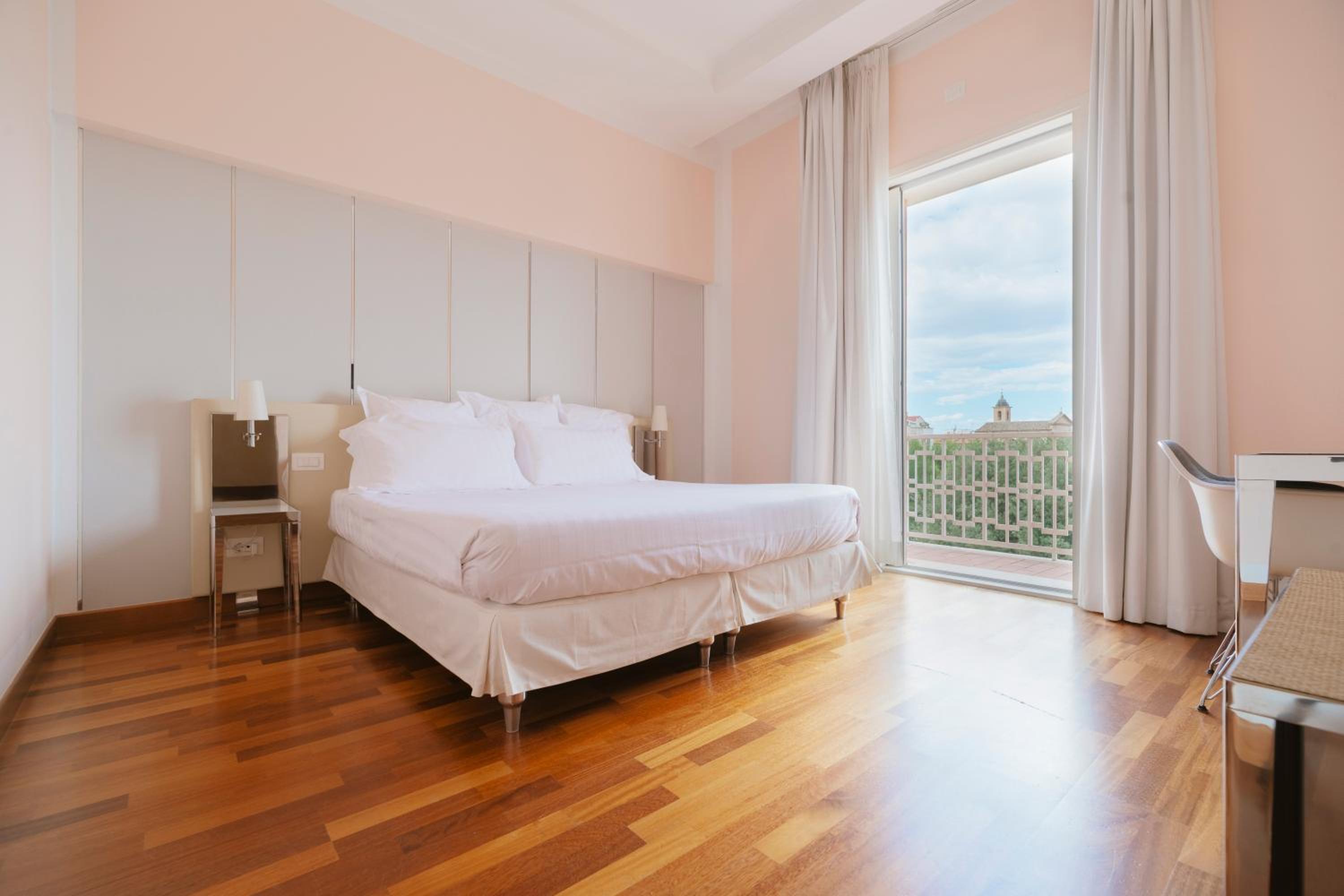 Double Room - Photo 4