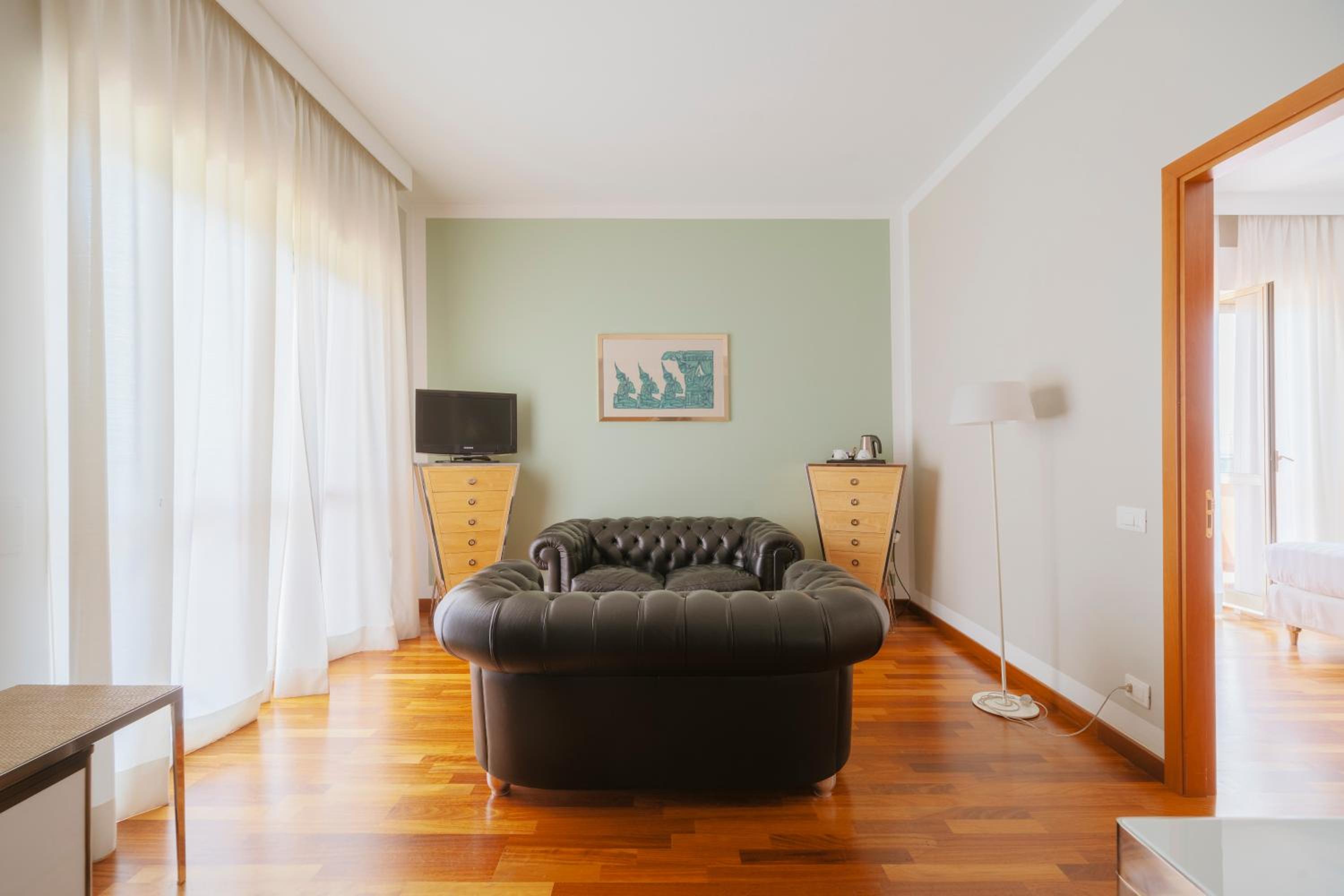 Junior Suite - Photo 1