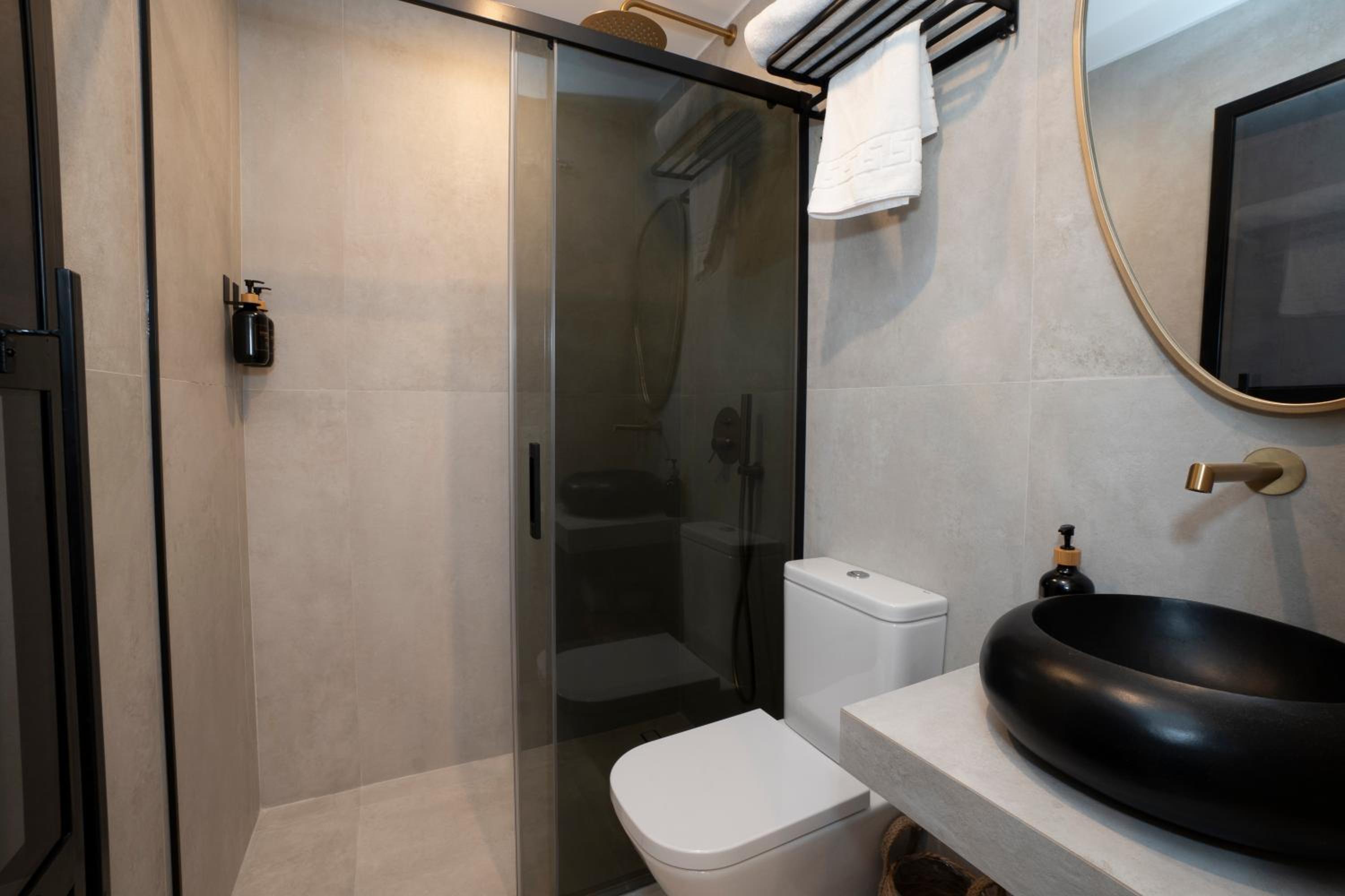 Double Room with Private Bathroom photo 3