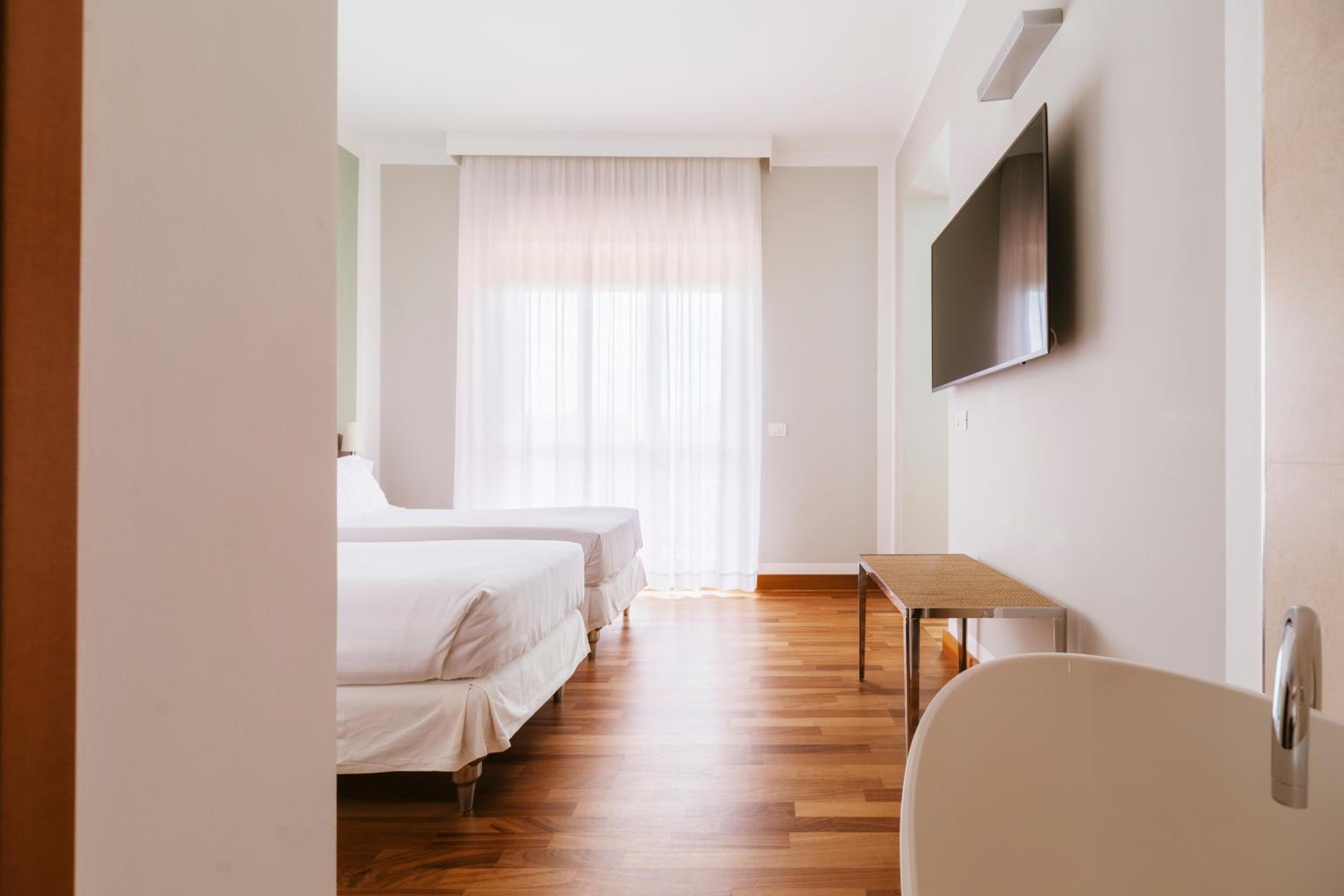 Junior Suite - Photo 6