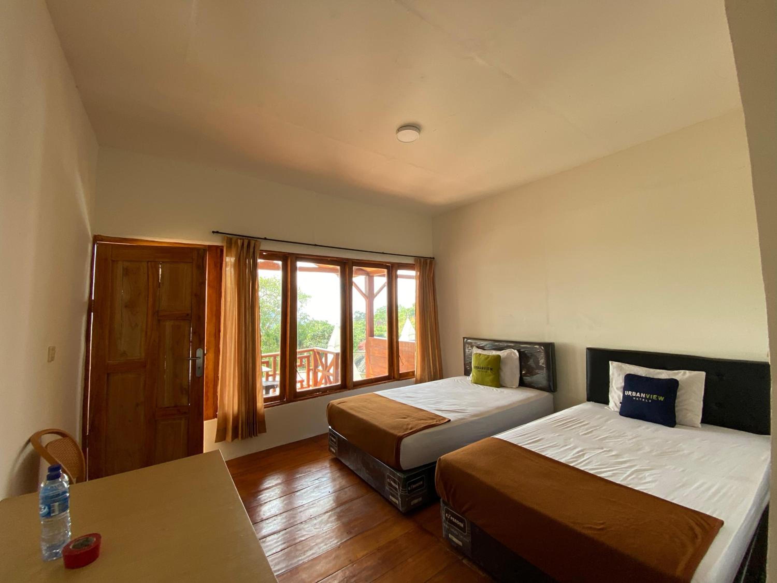 Twin Room - Photo 5
