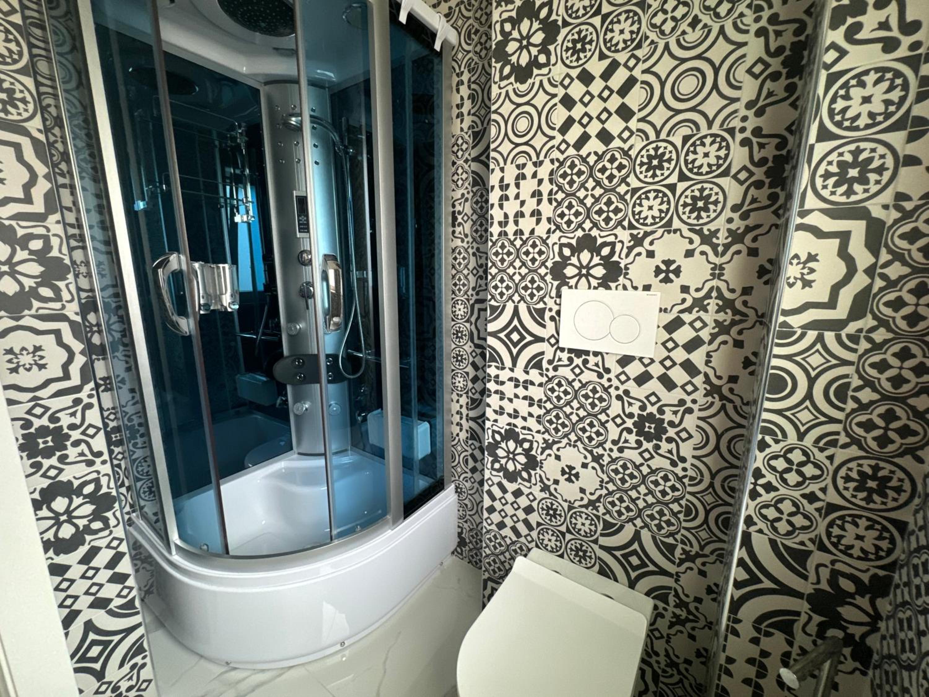 King Room with Balcony photo 2