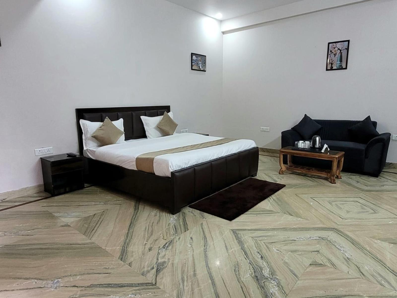 King Room With Balcony photo 1