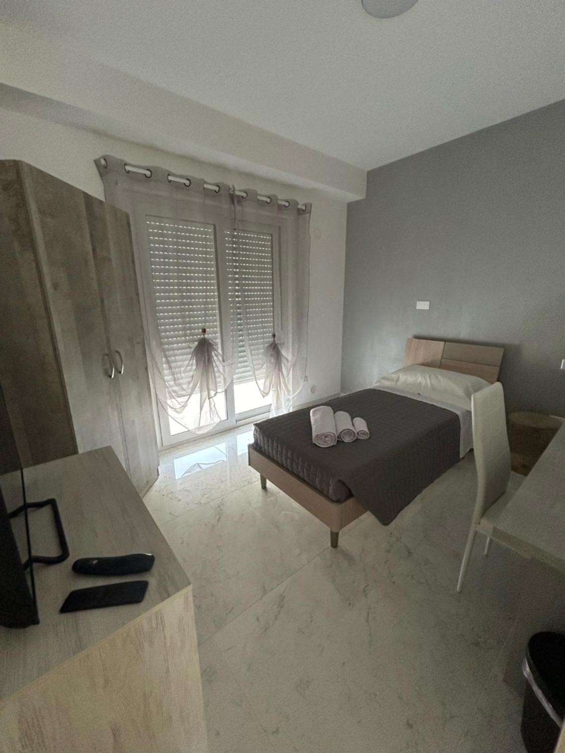 Deluxe Room (2 Adults + 1 Child) photo 3