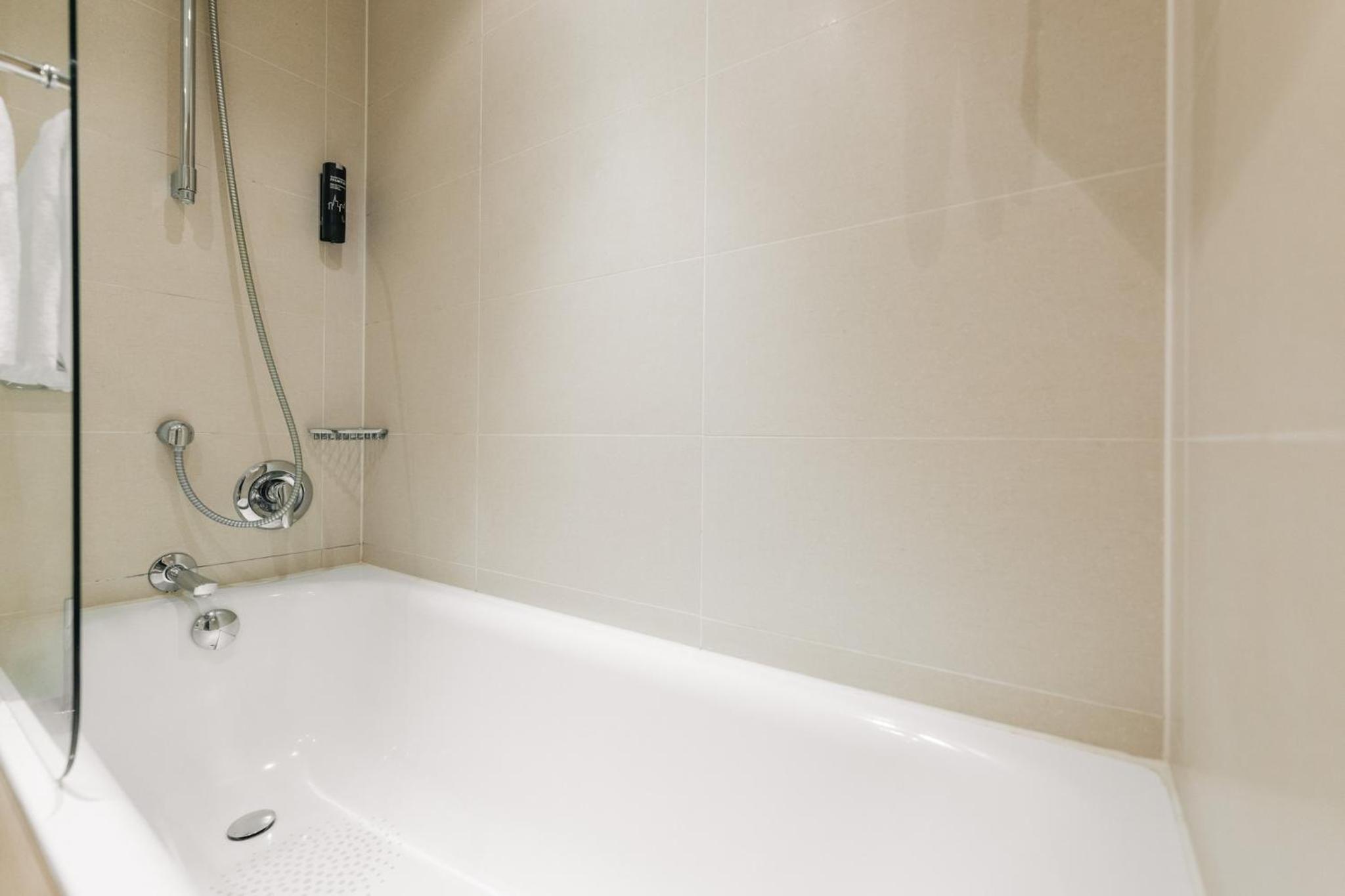 Double Room - Photo 14