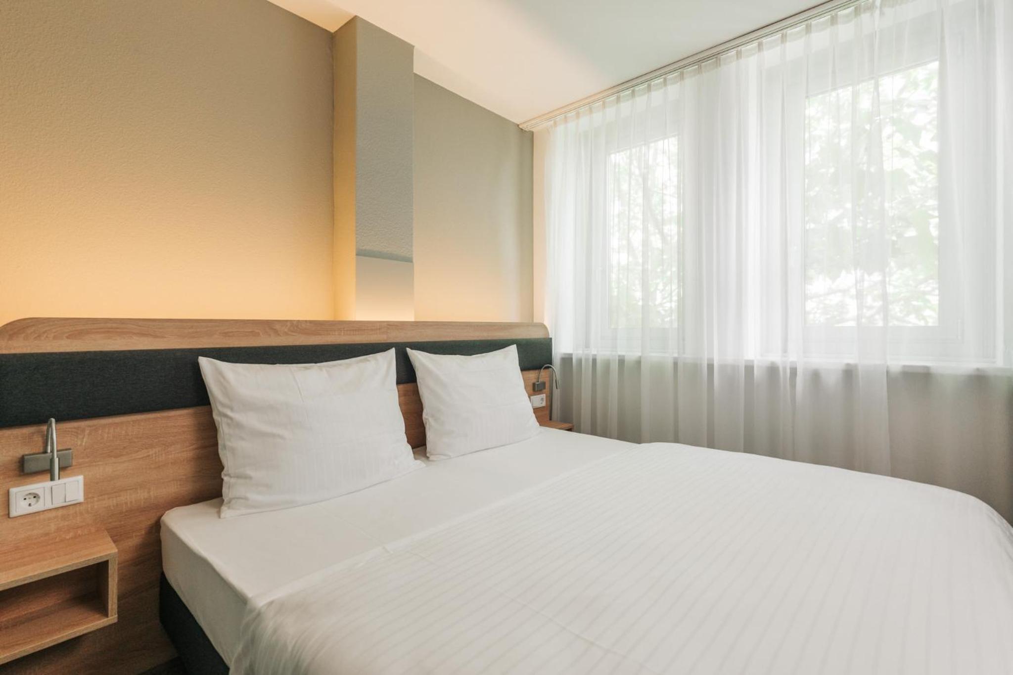 Double Room - Photo 16