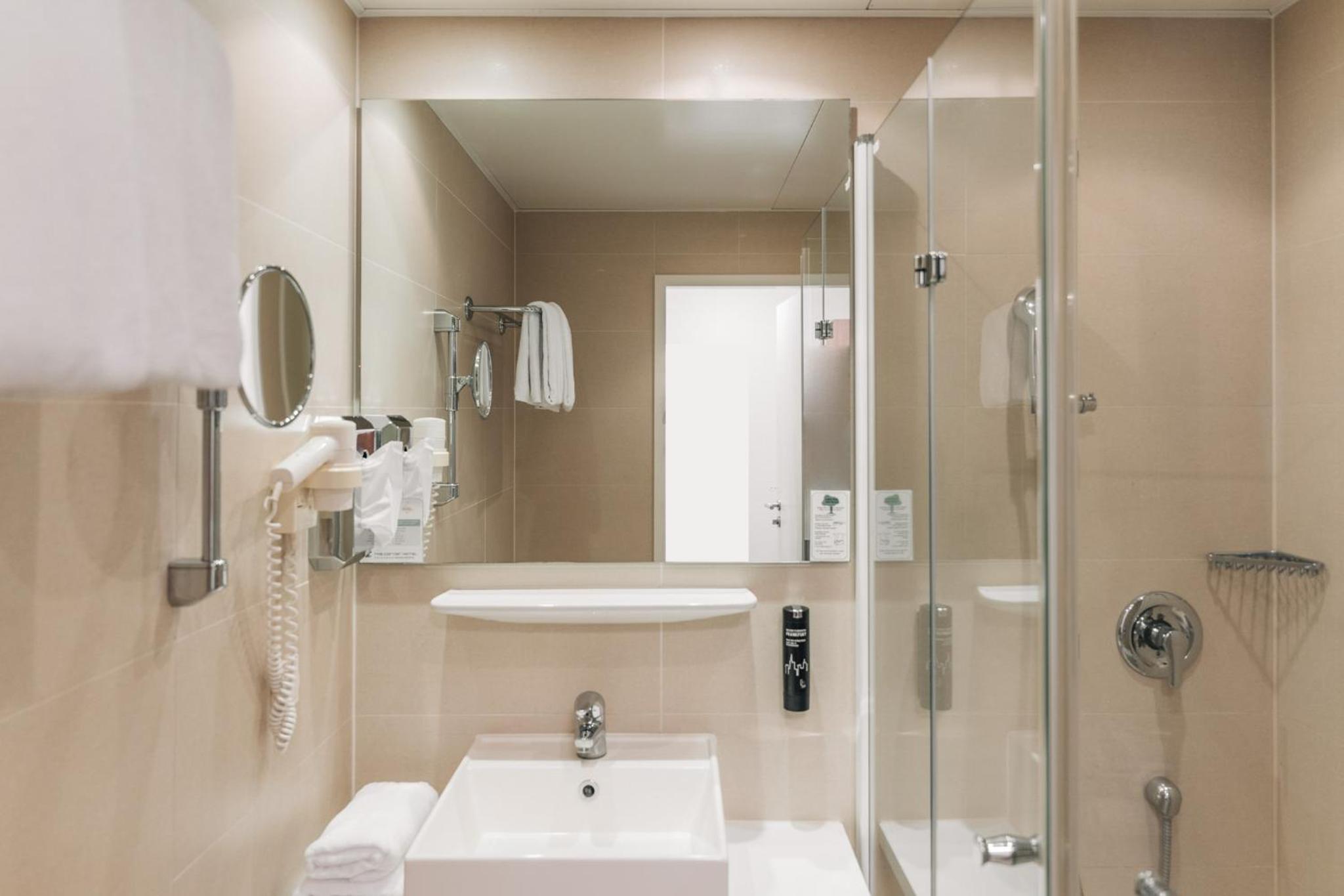 Double Room - Photo 13