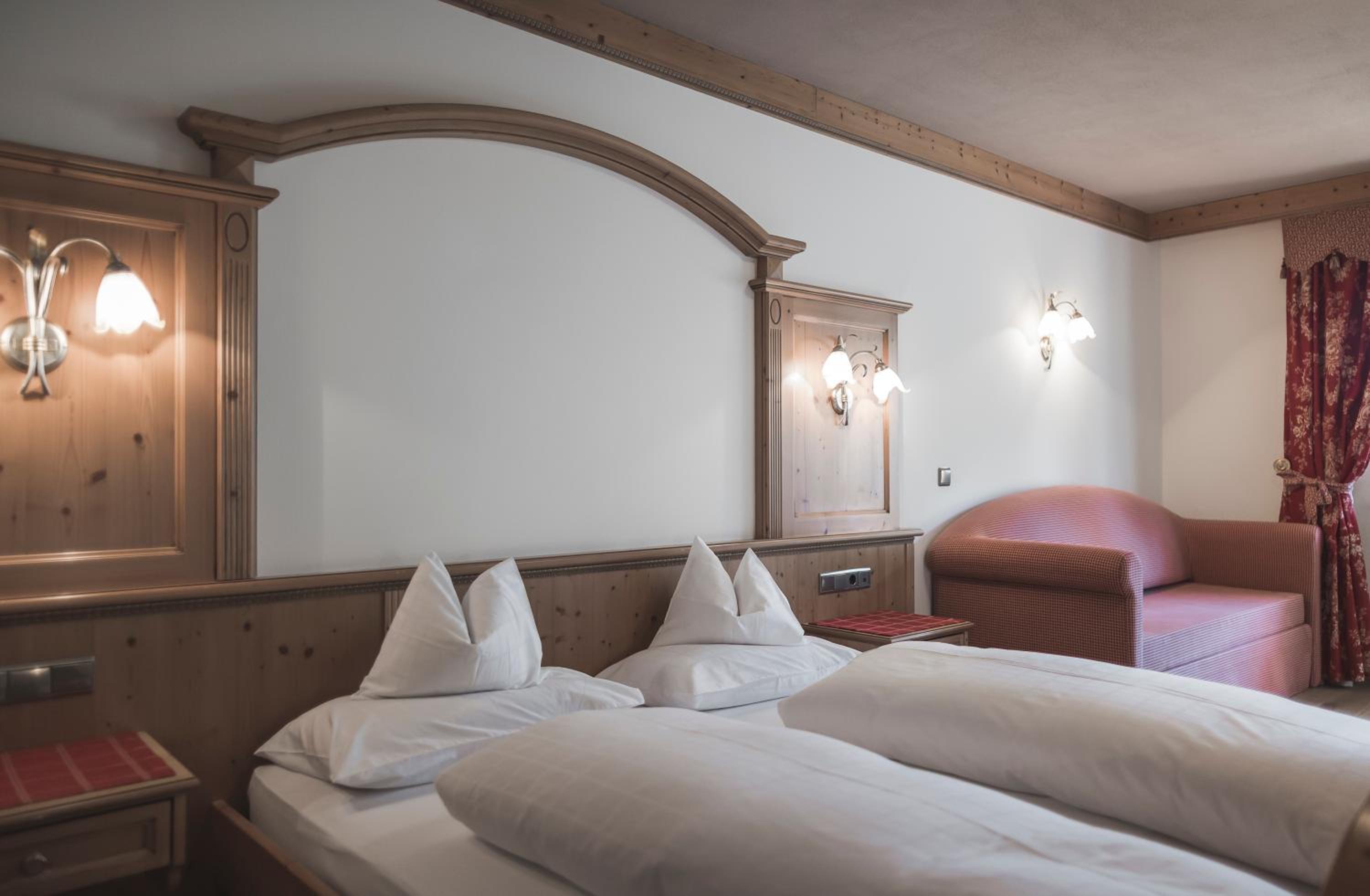 Comfort Double Room with Balcony - Photo 3