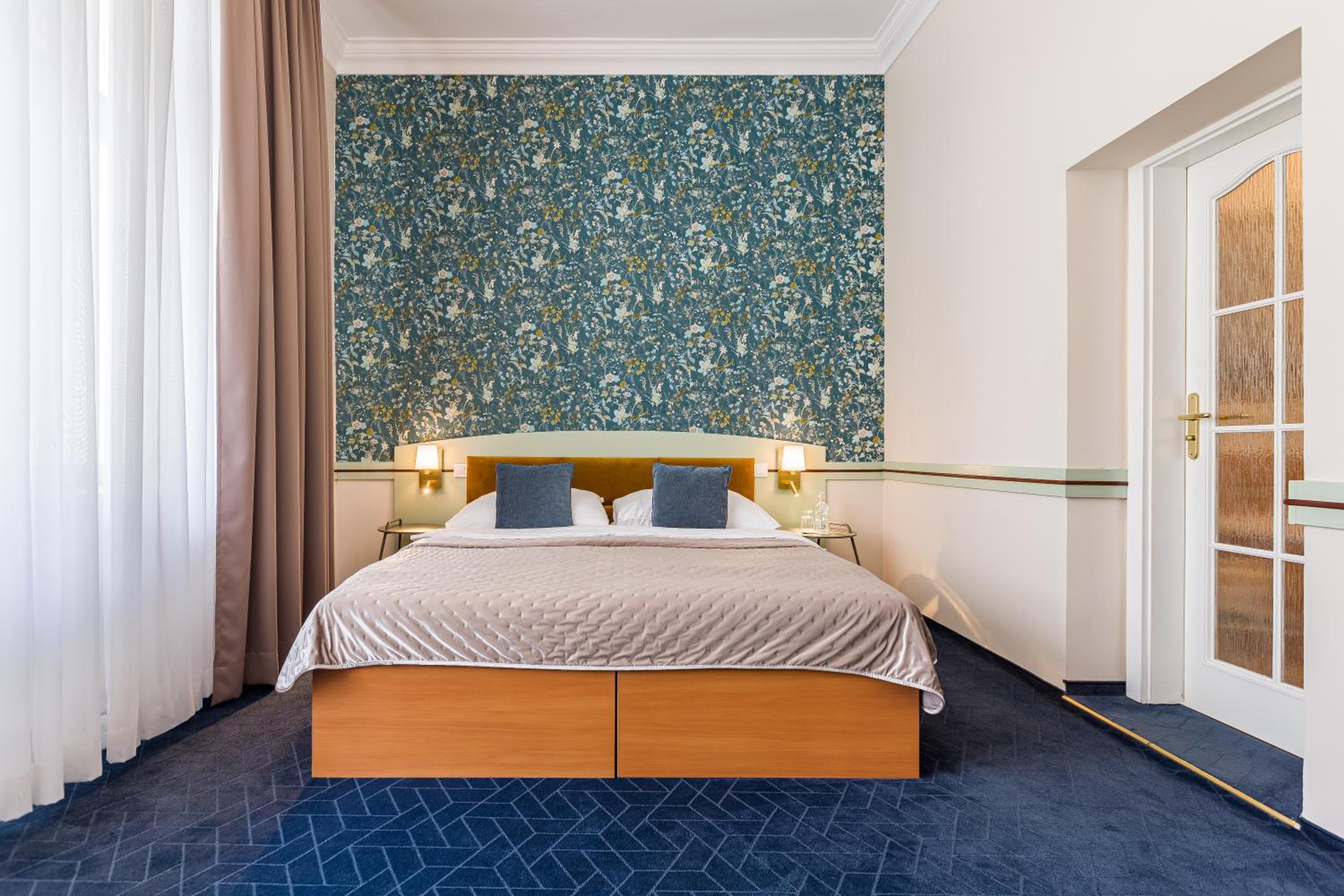 Double Room - Photo 3