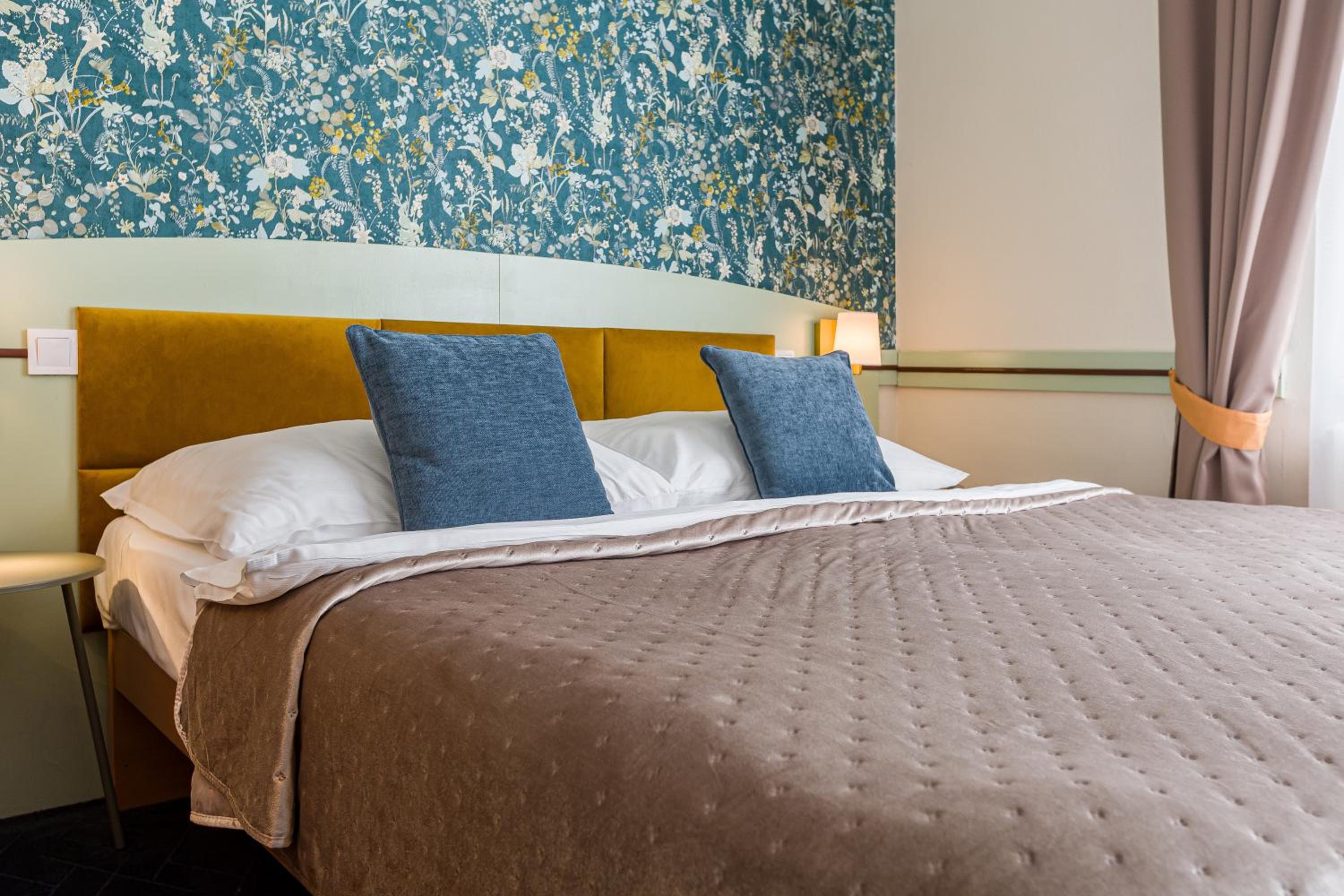 Double Room - Photo 1