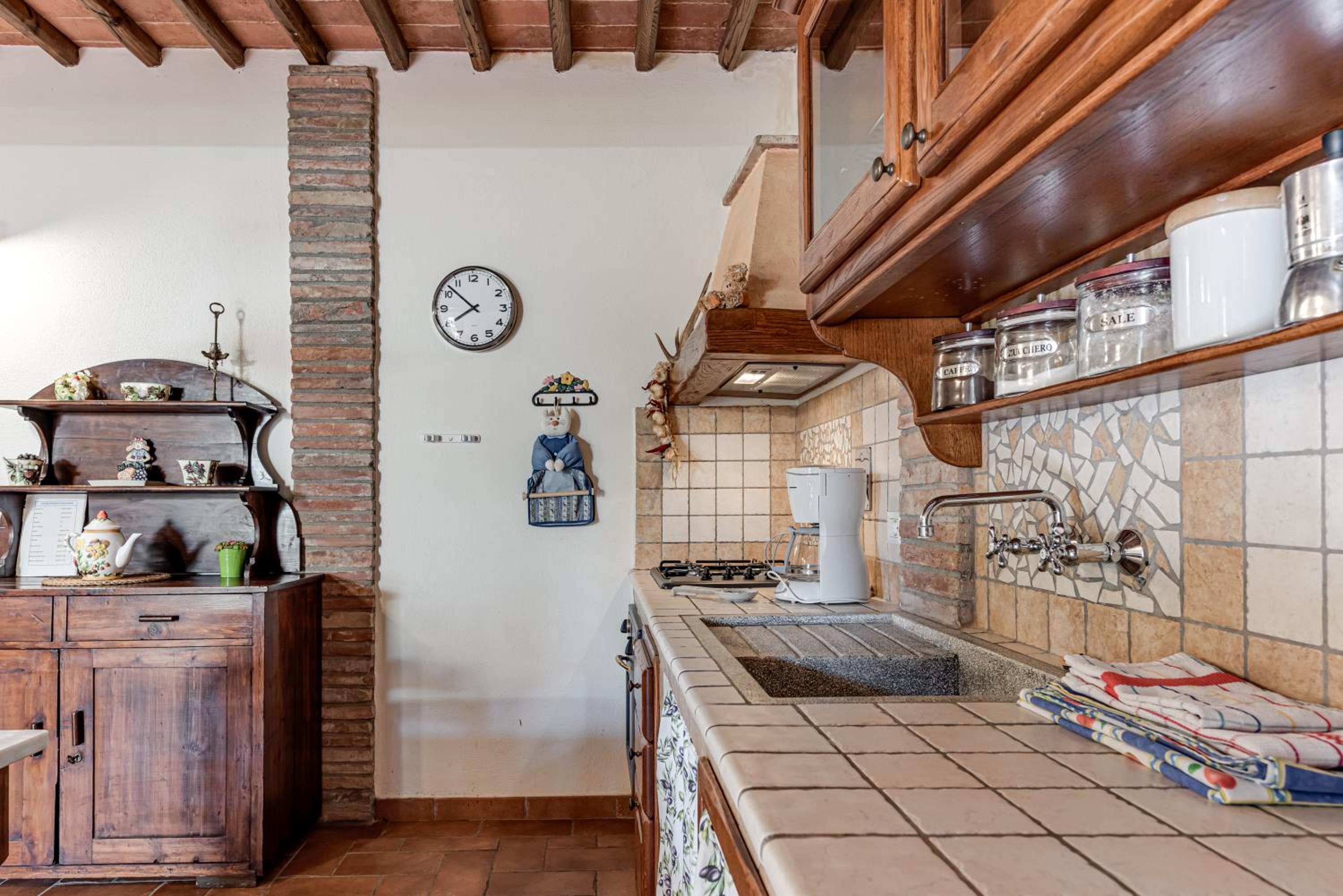 Two-Bedroom Deluxe Apartment with Garden View photo 2