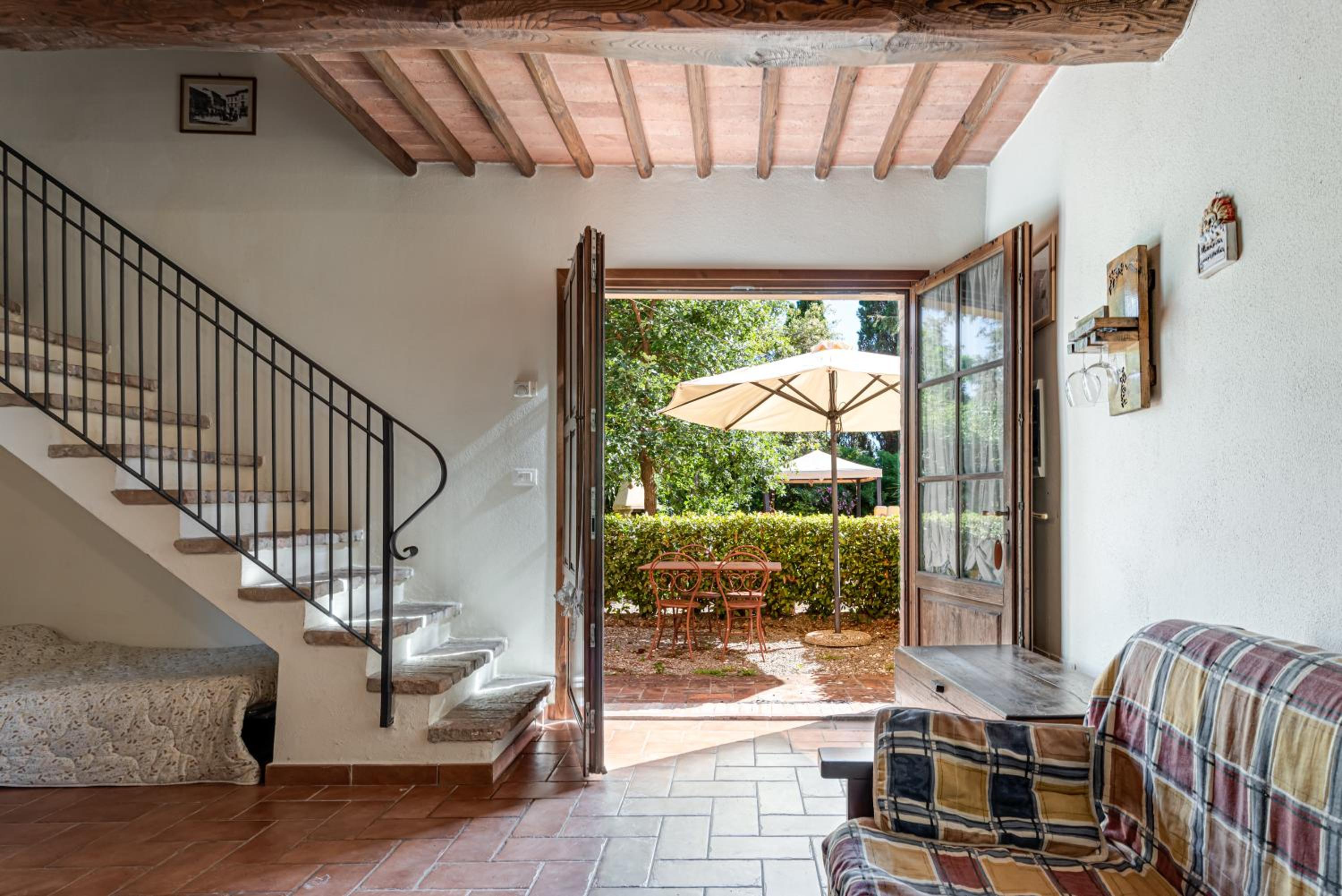 Two-Bedroom Deluxe Apartment with Garden View photo 3