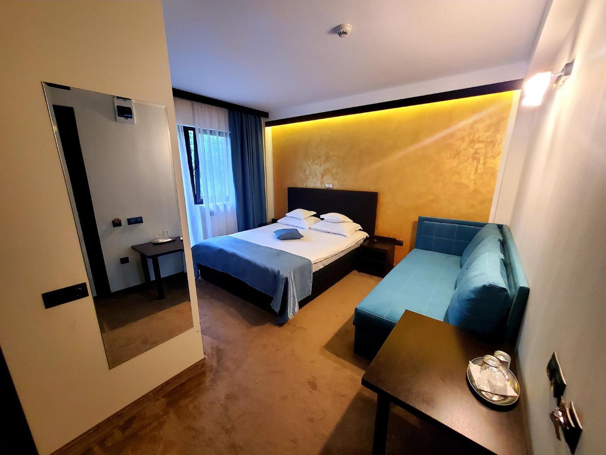 Comfort Triple Room