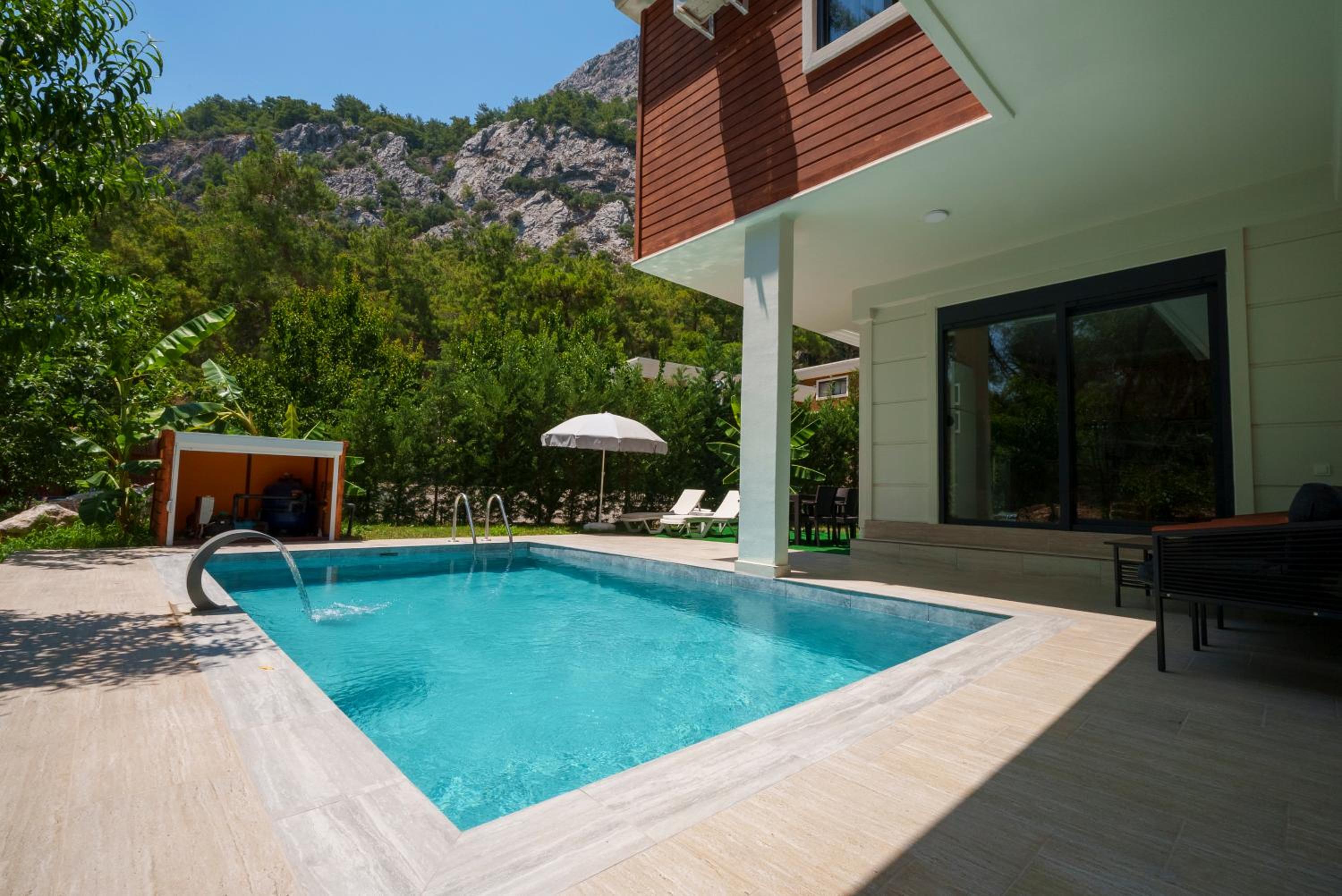 Villa With Private Pool photo 3