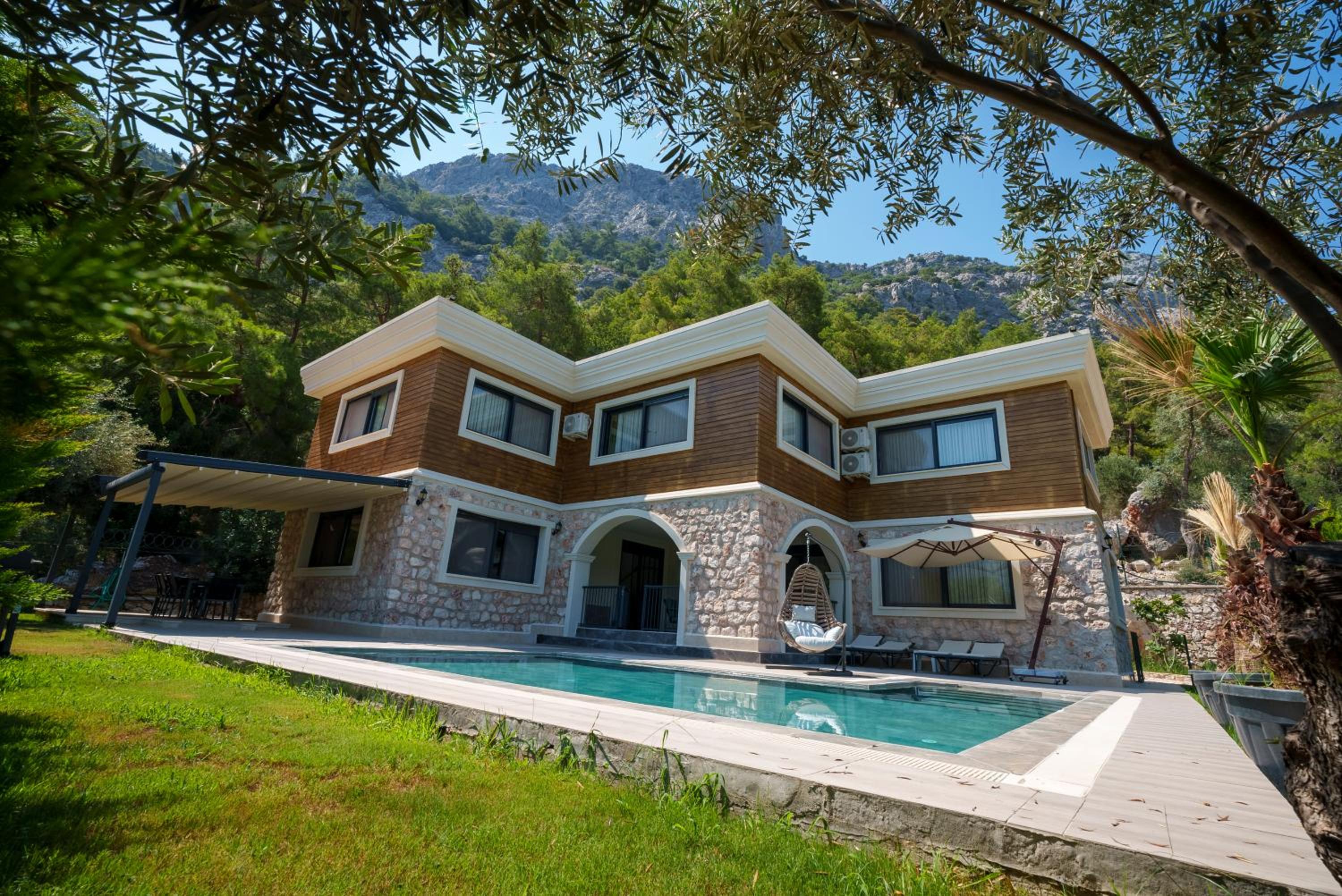 Villa With Private Pool photo 3