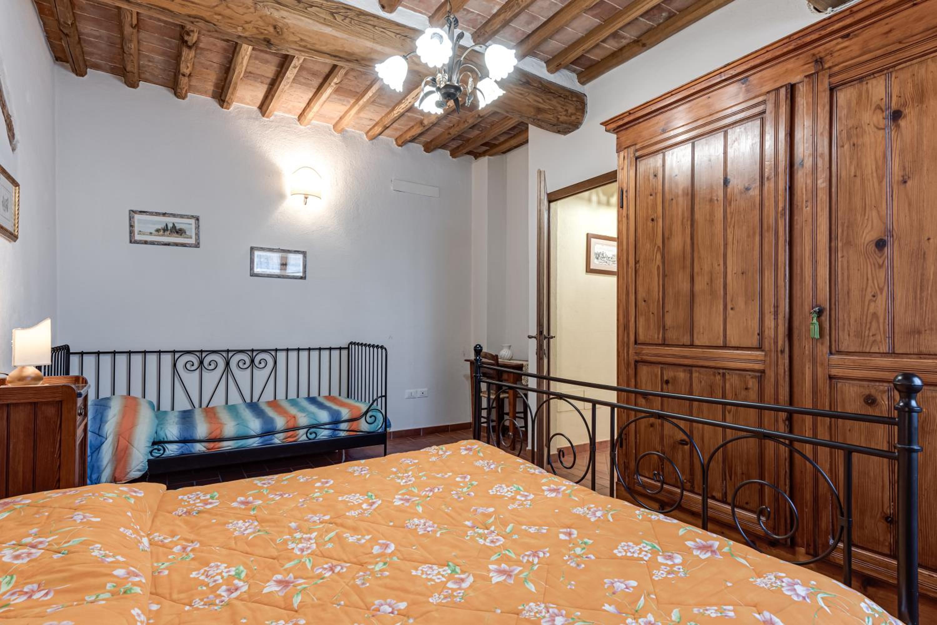 One-Bedroom Apartment with Garden View photo 3