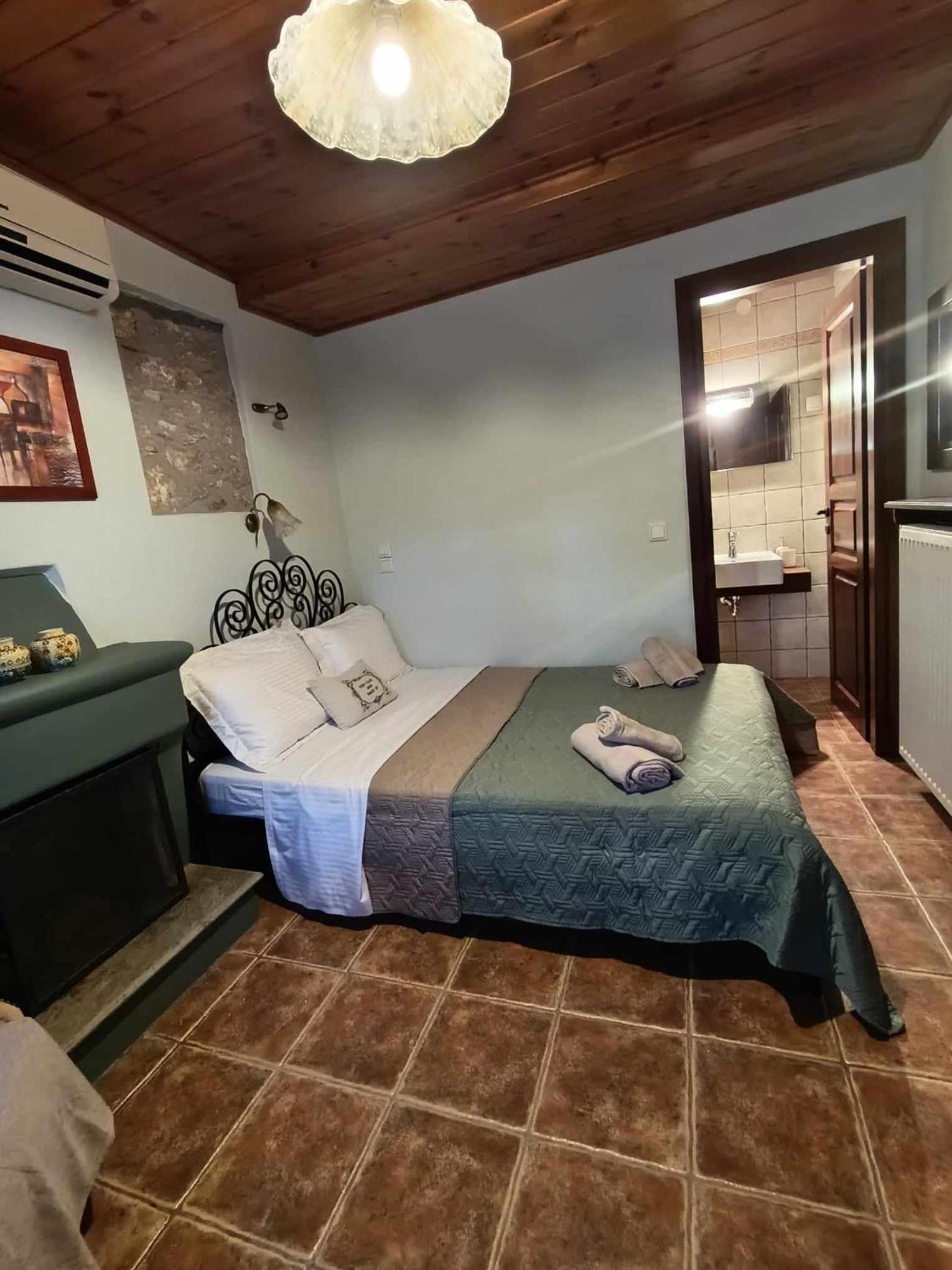 Family Room With Terrace photo 3