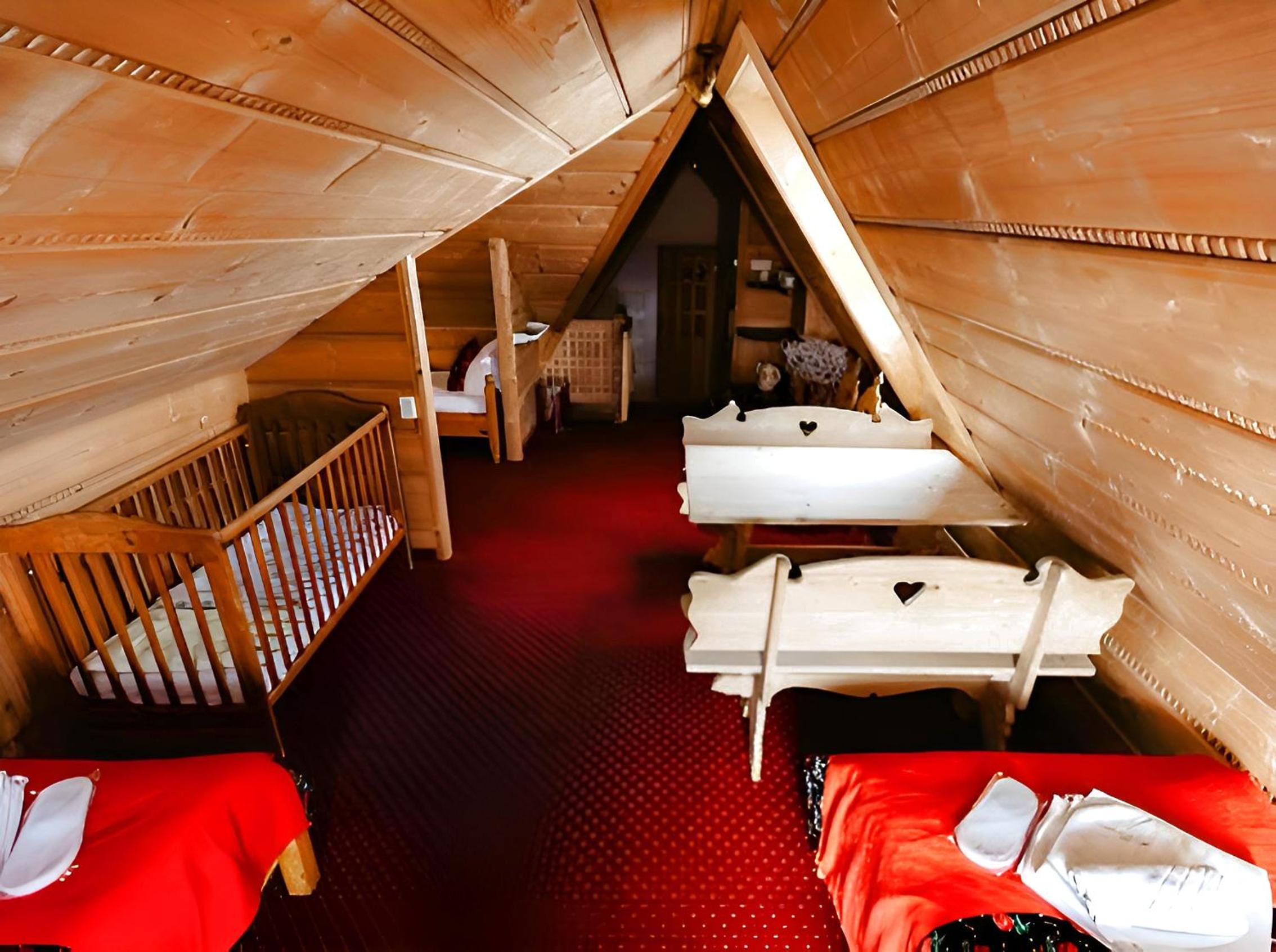 Quadruple Room - Photo 14