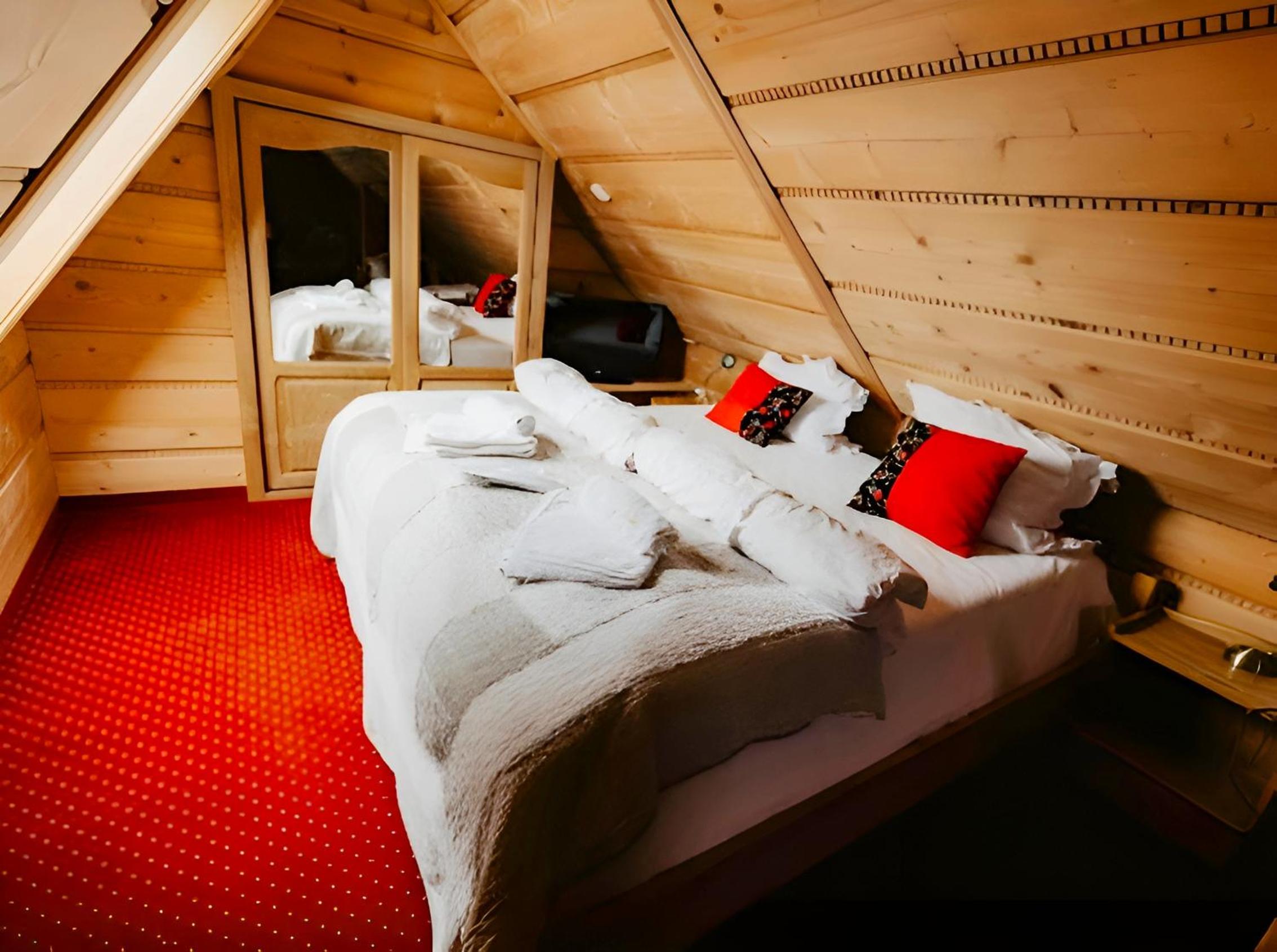 Quadruple Room - Photo 1
