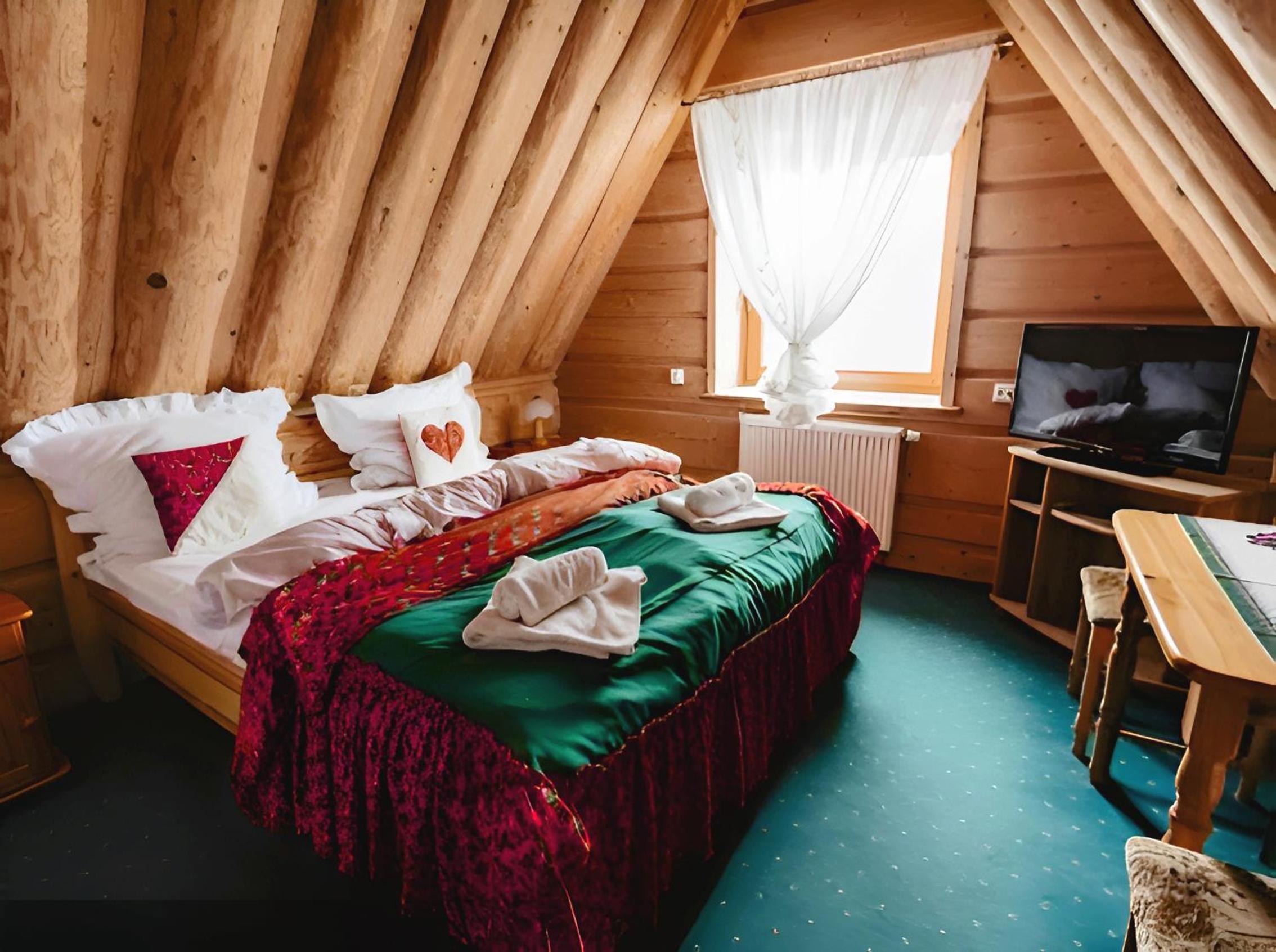 Double Room - Photo 9