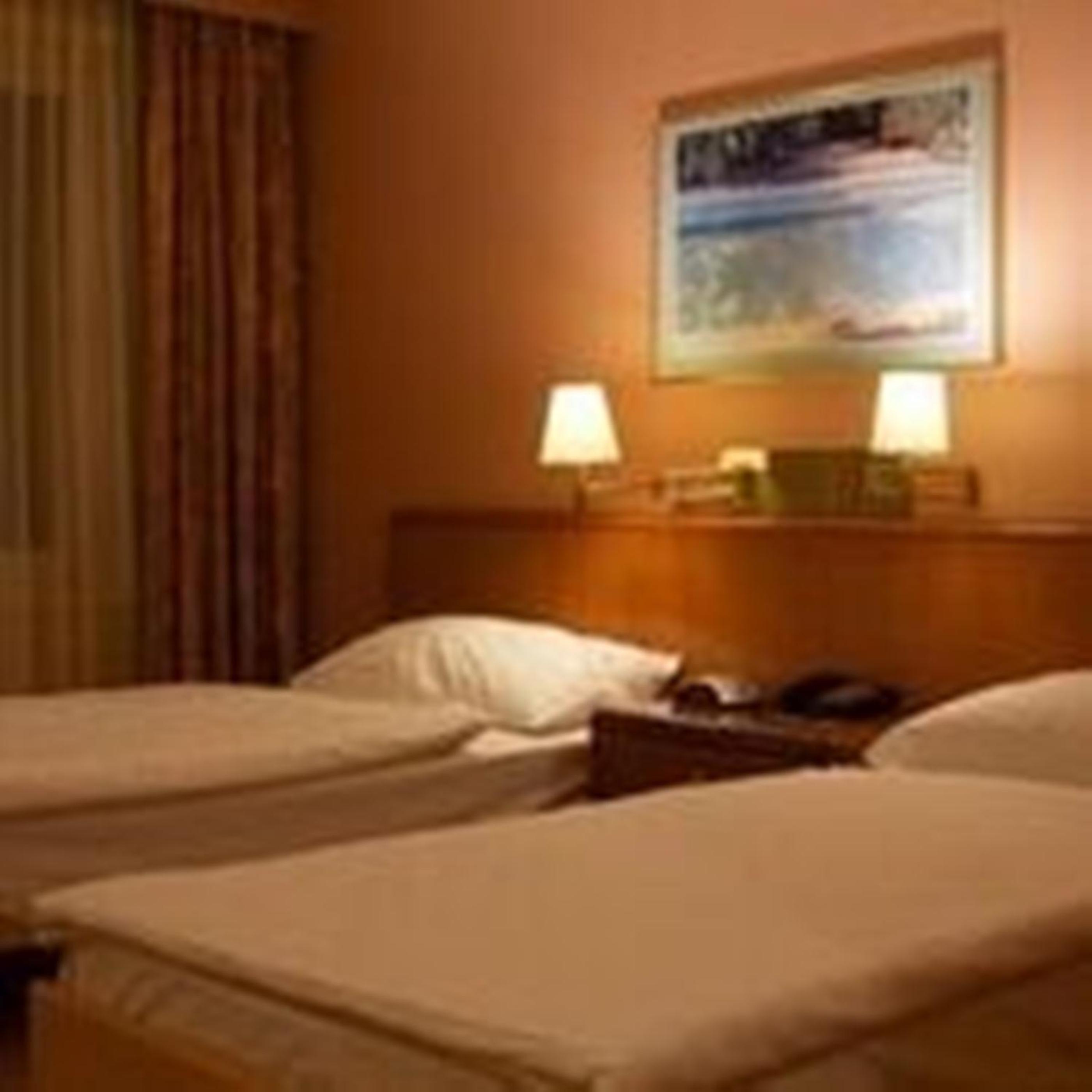 Double Room - Photo 5