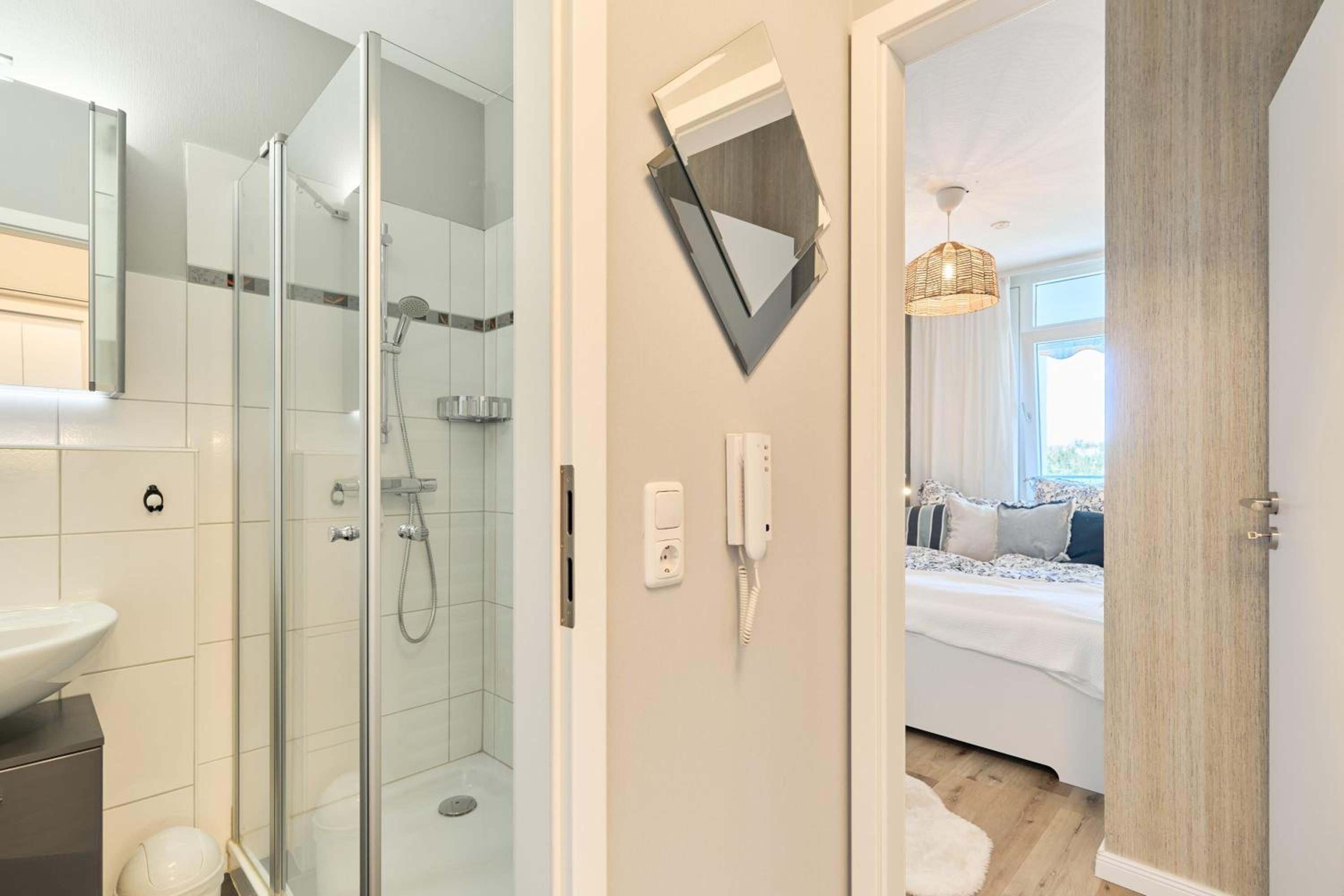 Superior One-Bedroom Apartment with Balcony photo 3