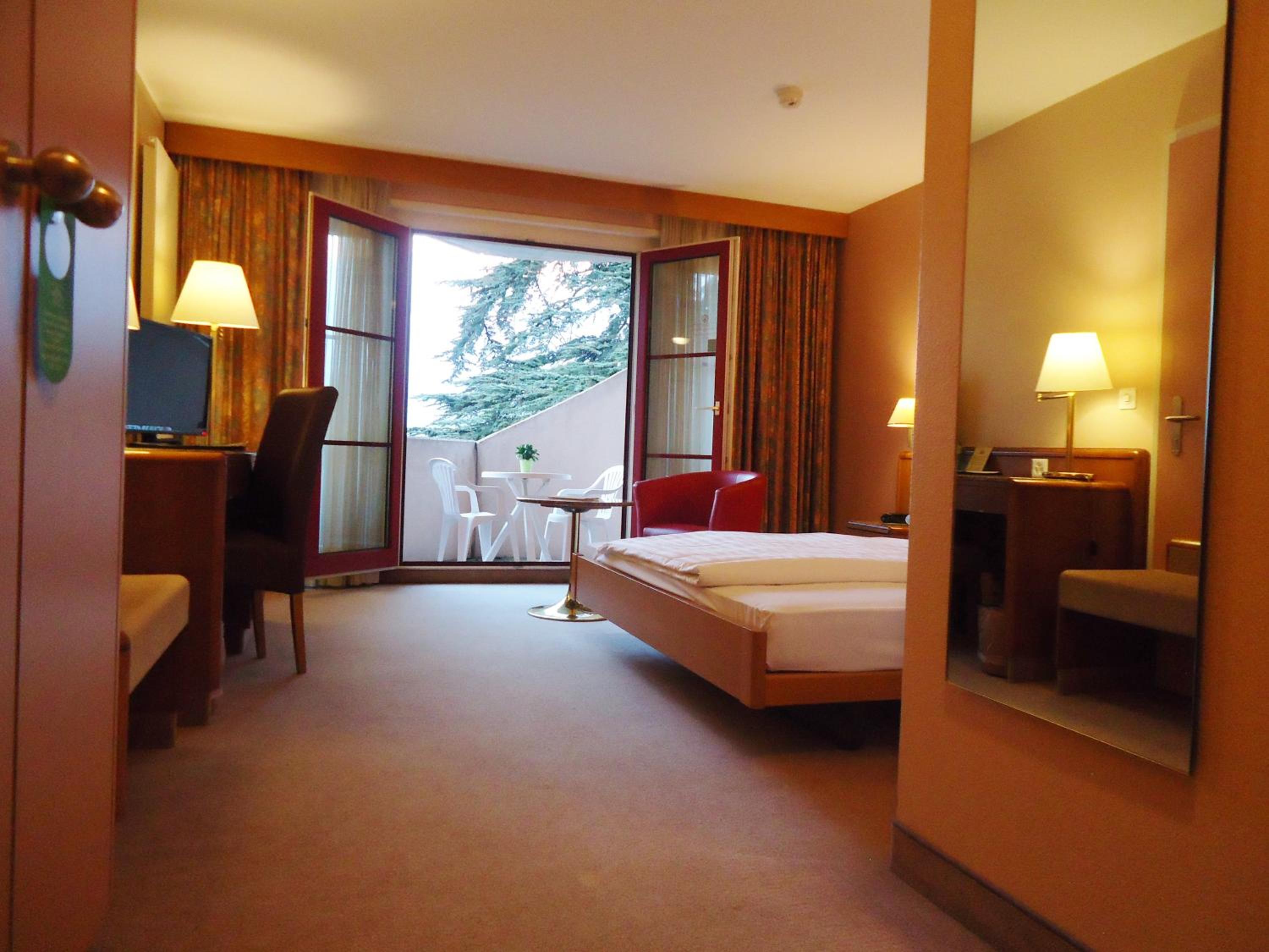 Single Room with Balcony photo 3