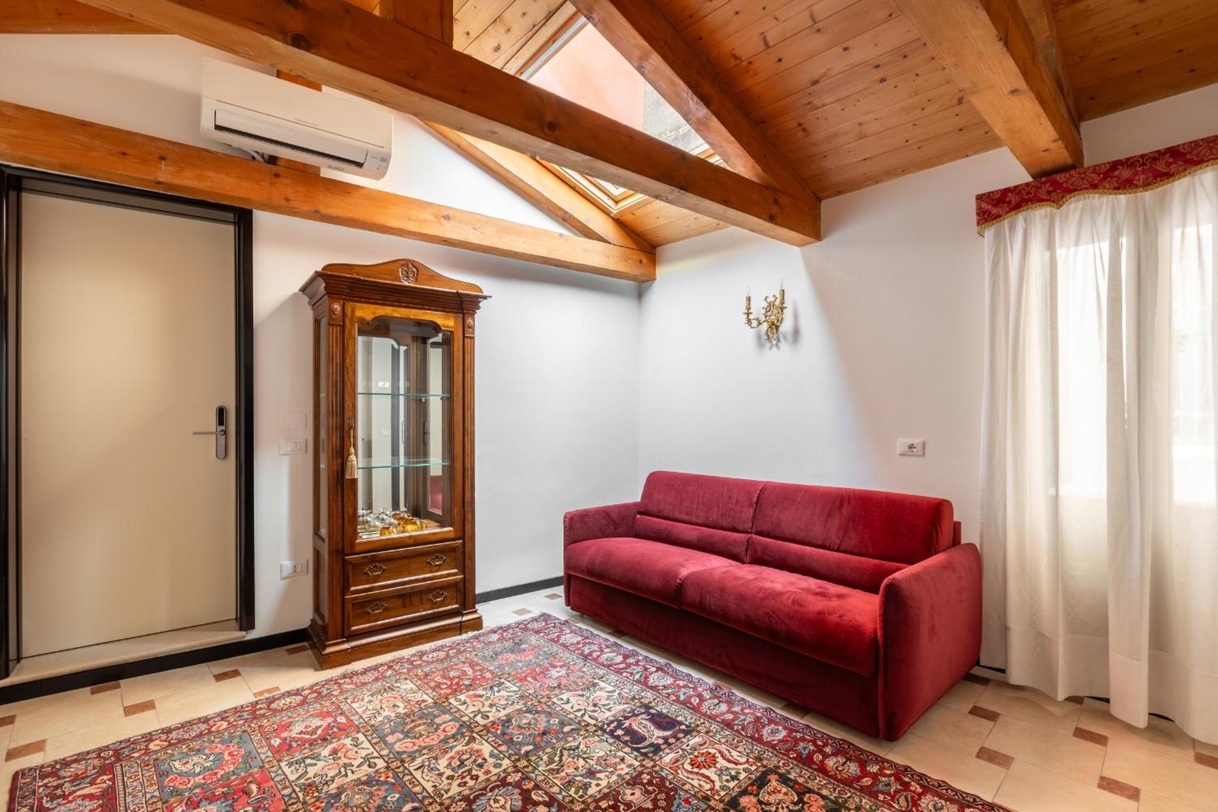 Family Room photo 1