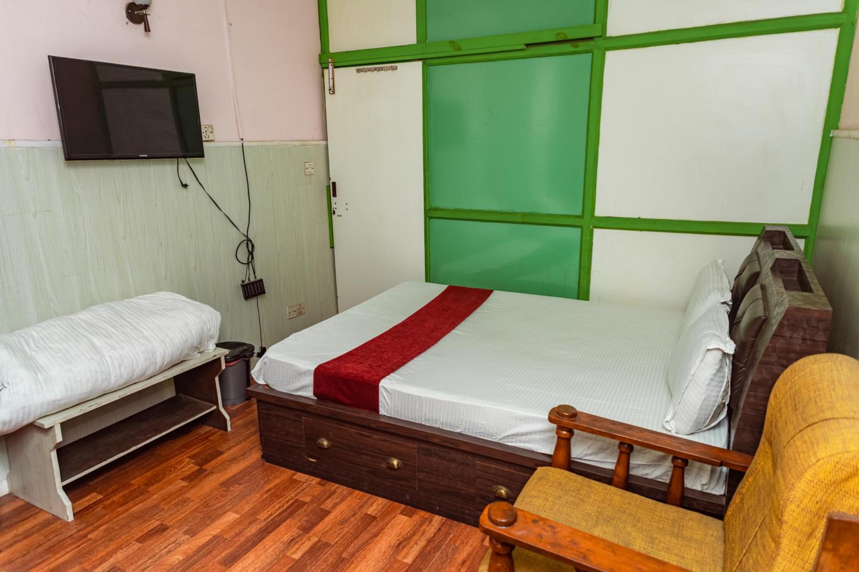 Single Room With Private Bathroom
