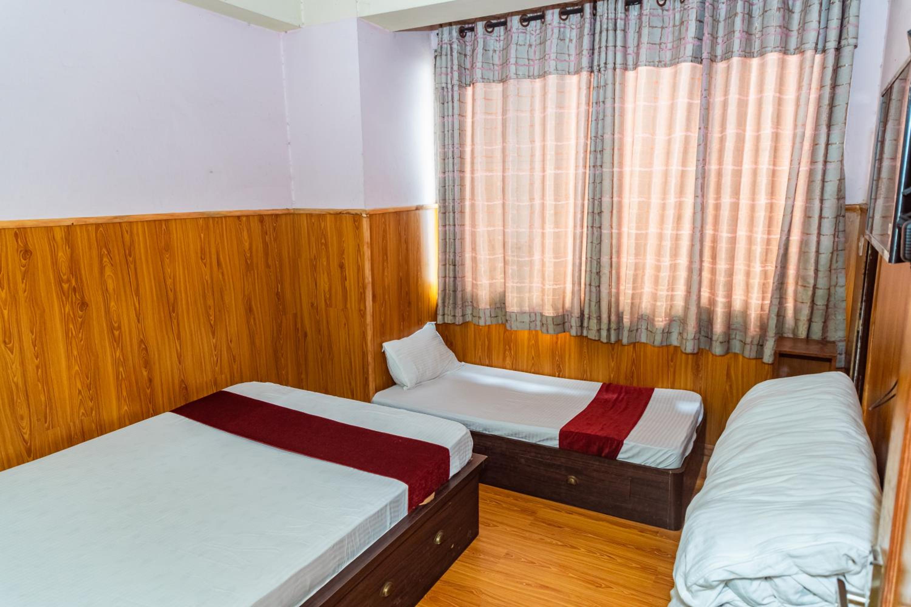 Double Room With Shared Bathroom