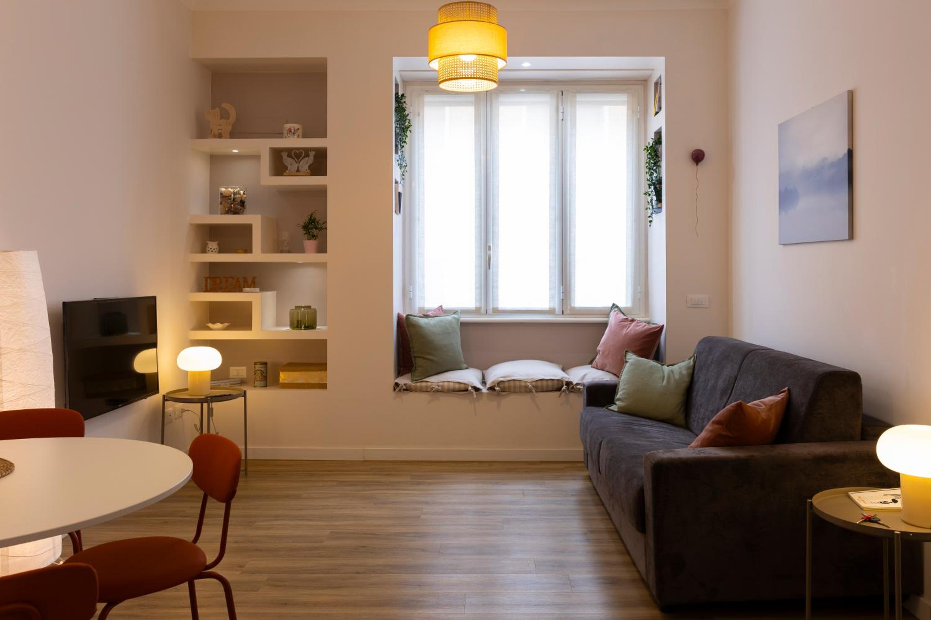 One-Bedroom Apartment