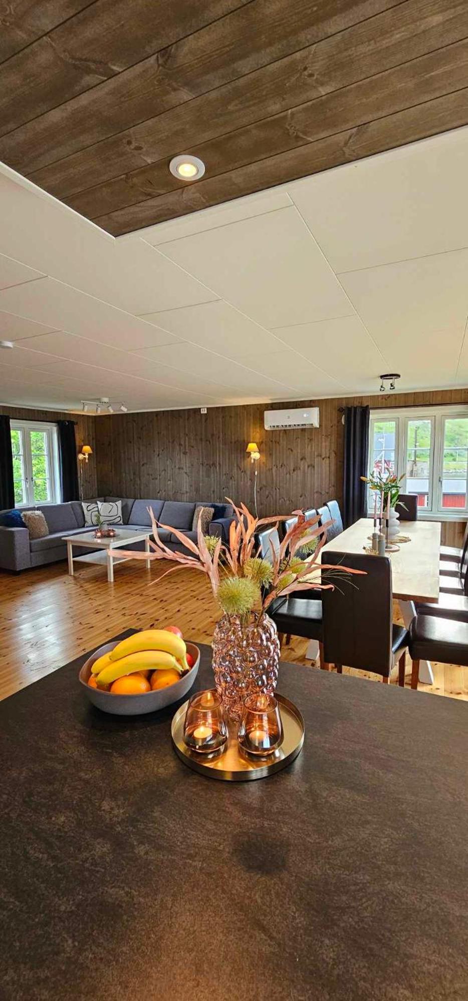 Large Apartment with View and Balcony - Photo 23