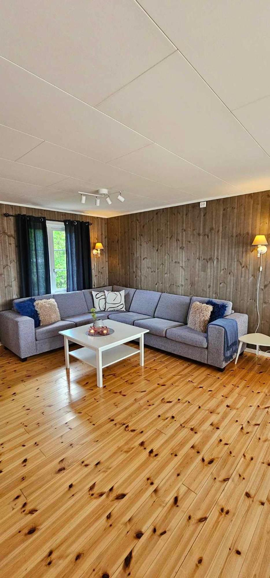 Large Apartment with View and Balcony - Photo 15