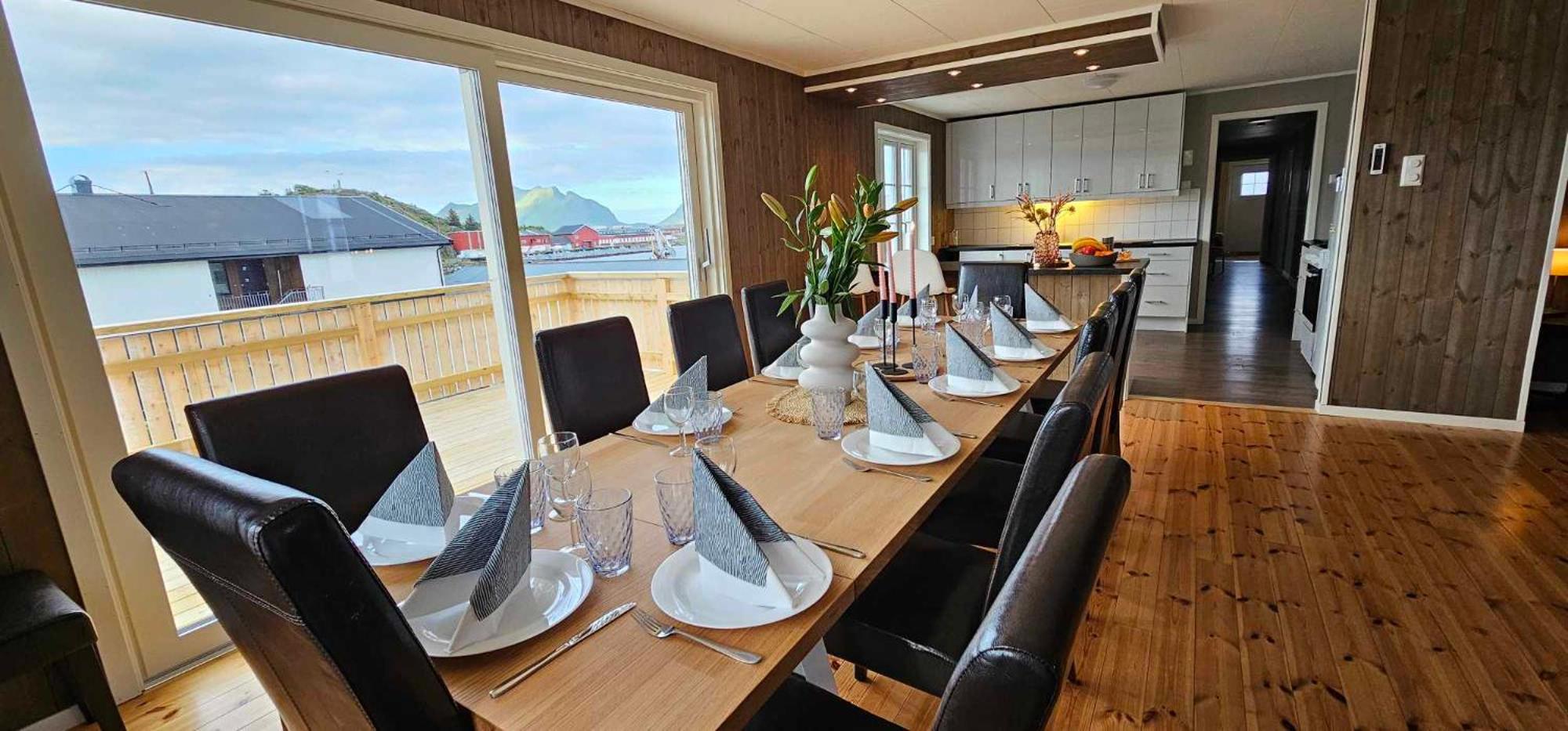 Large Apartment with View and Balcony - Photo 19