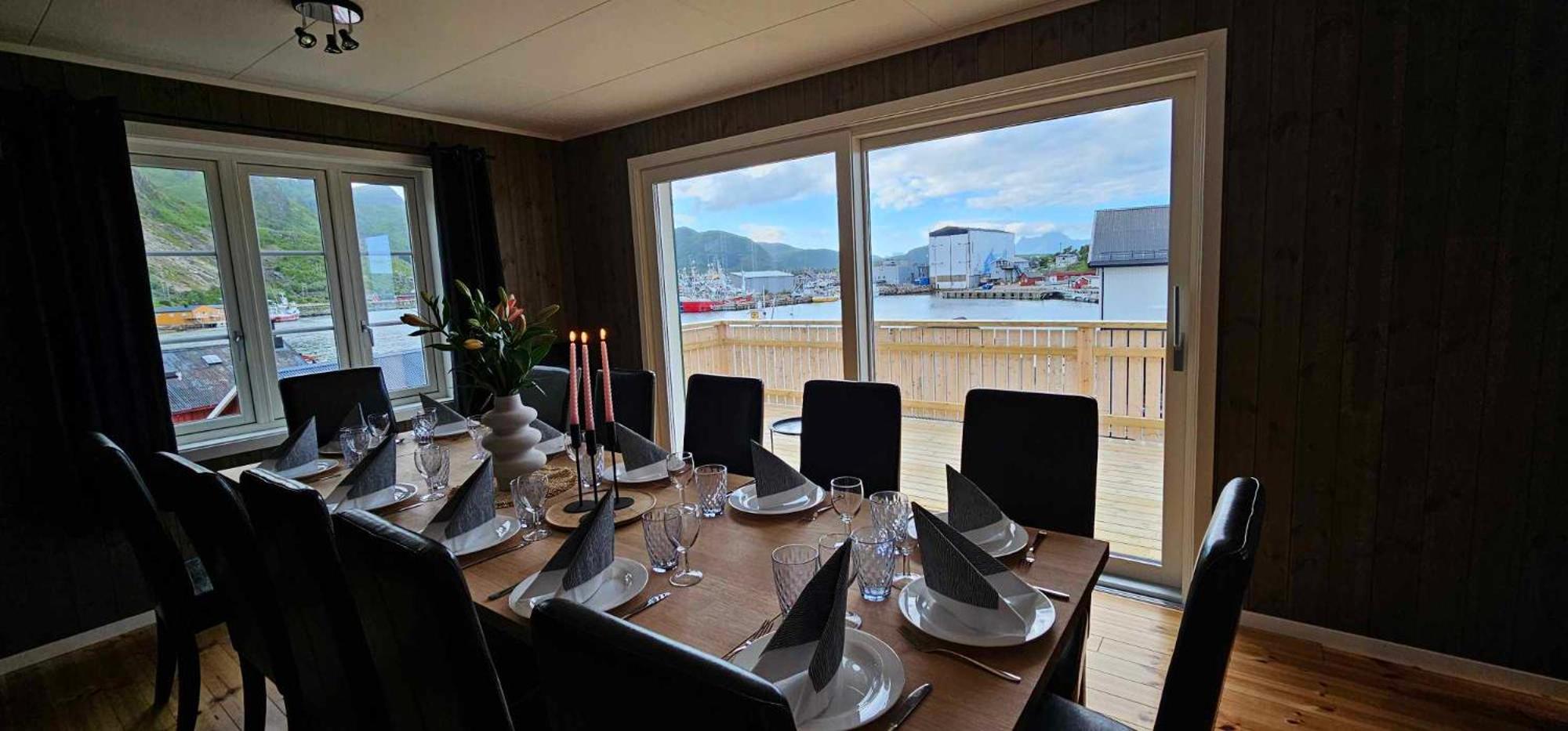 Large Apartment with View and Balcony - Photo 18