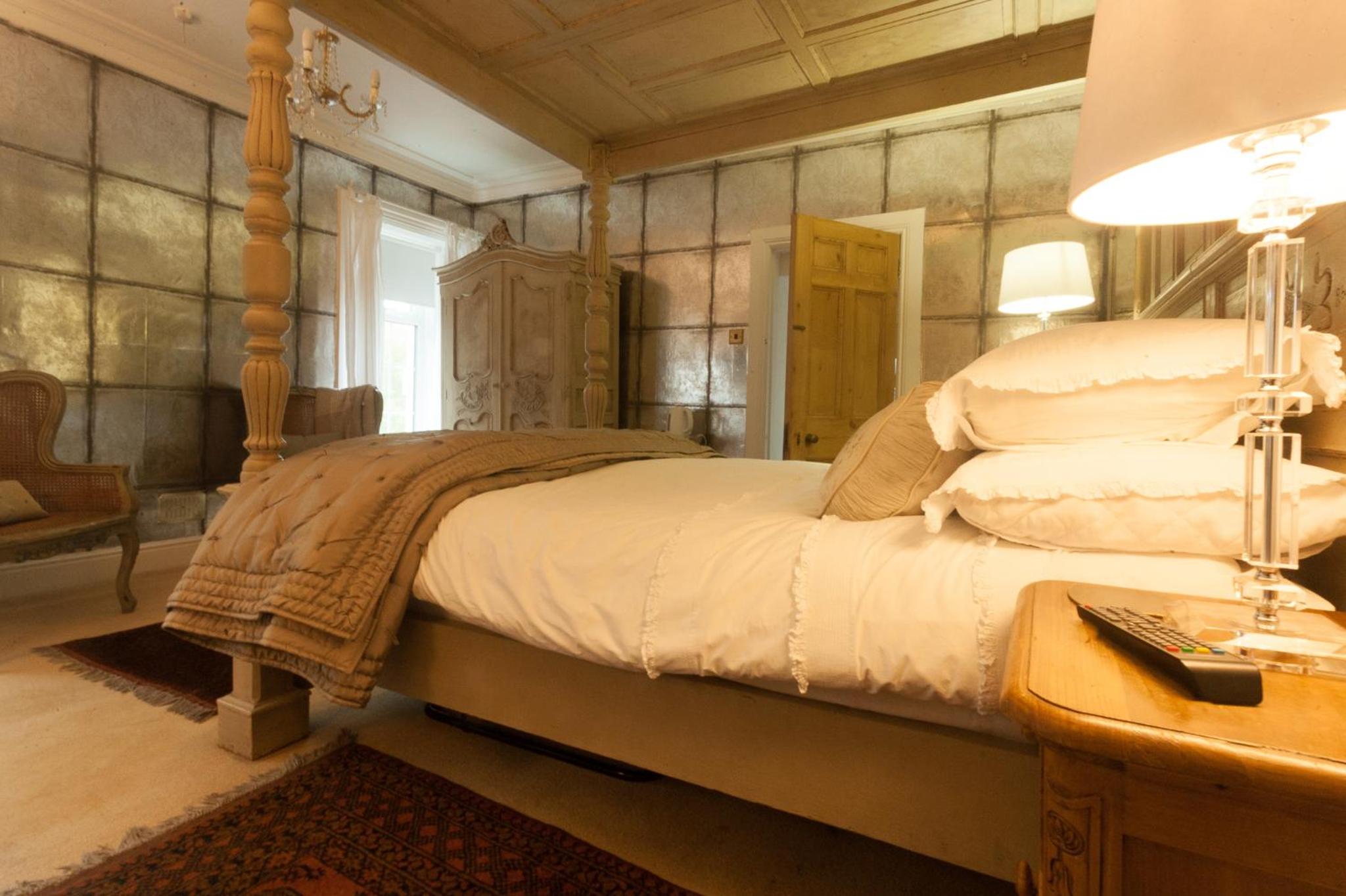 Deluxe King Room photo 3