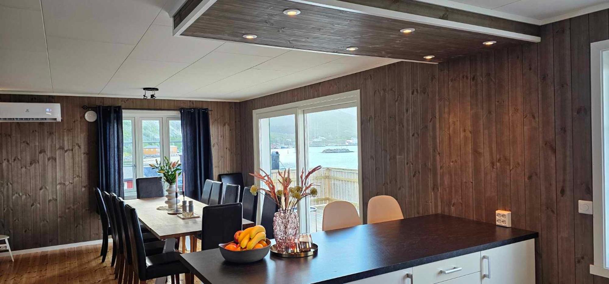 Large Apartment with View and Balcony - Photo 25