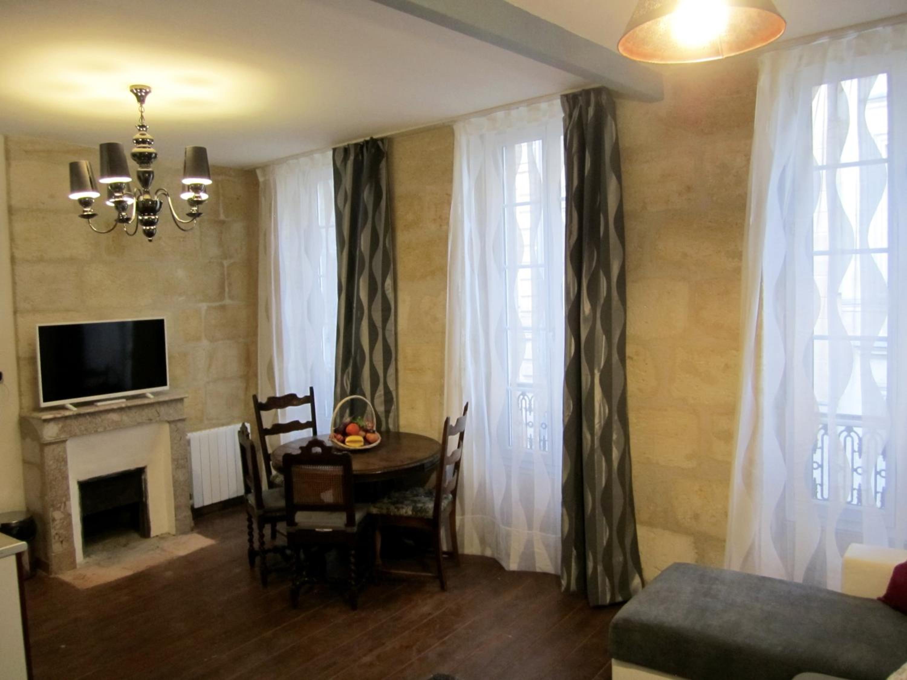 One-Bedroom Apartment - 2nd Floor - Photo 7