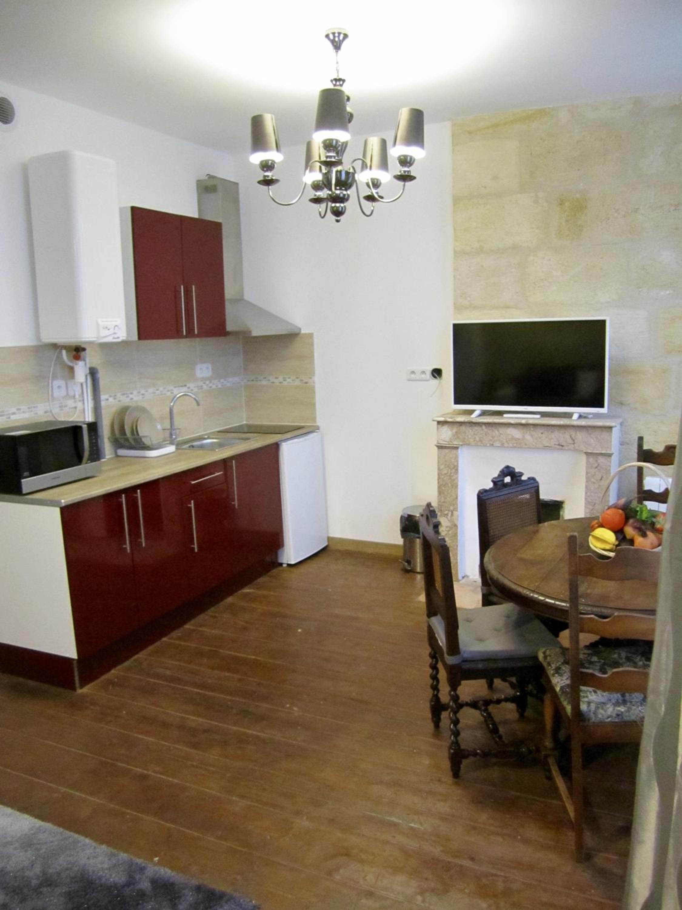 One-Bedroom Apartment - 2nd Floor - Photo 9